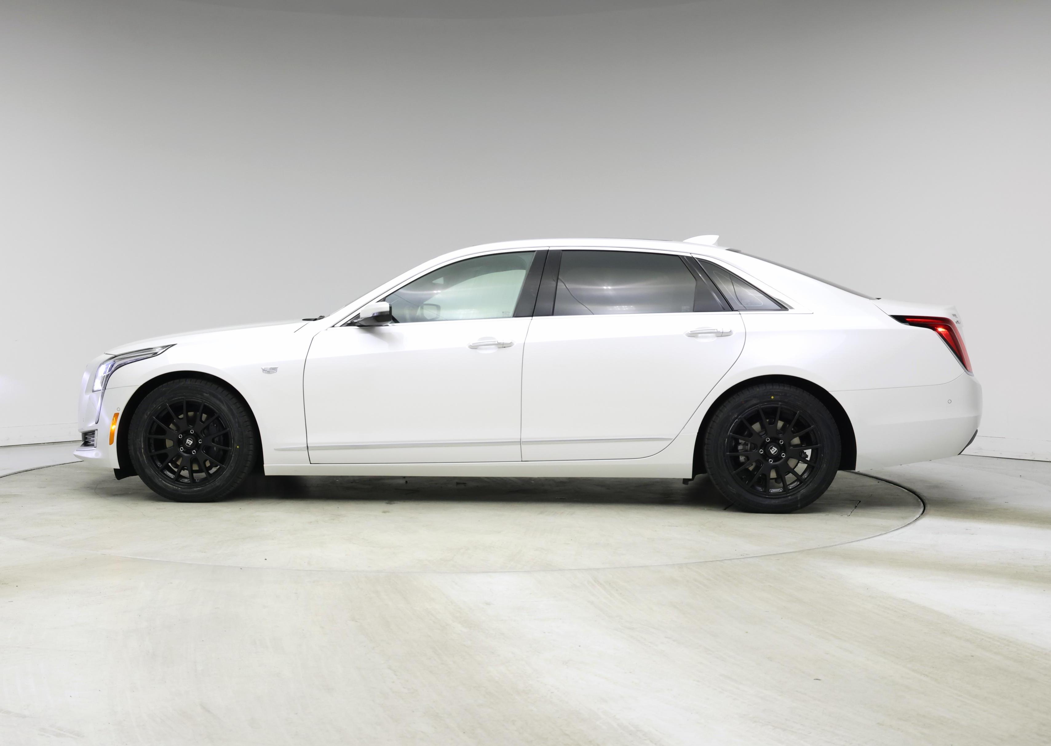 Thumbnail: 2017 Cadillac CT6 - 3