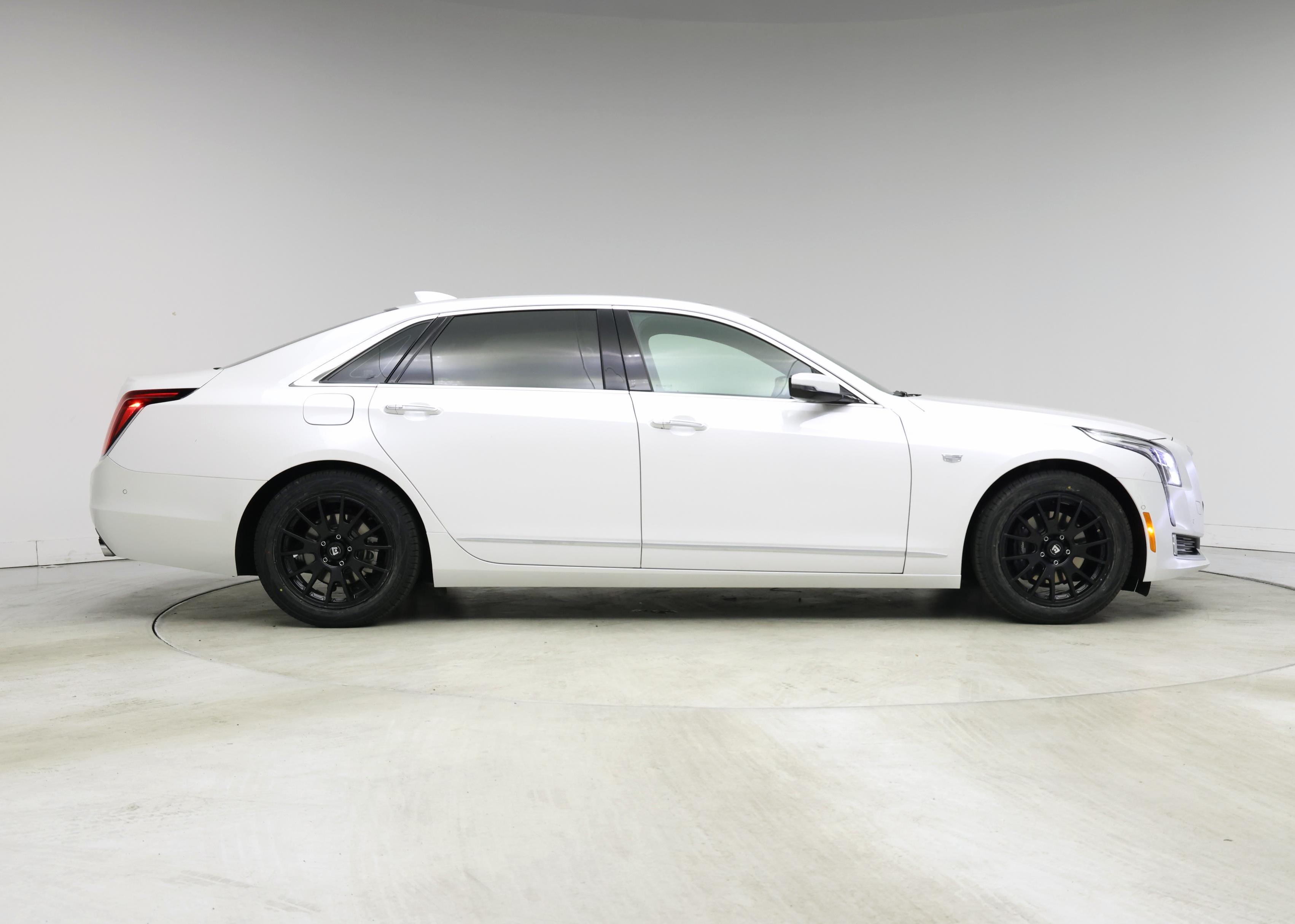Thumbnail: 2017 Cadillac CT6 - 7