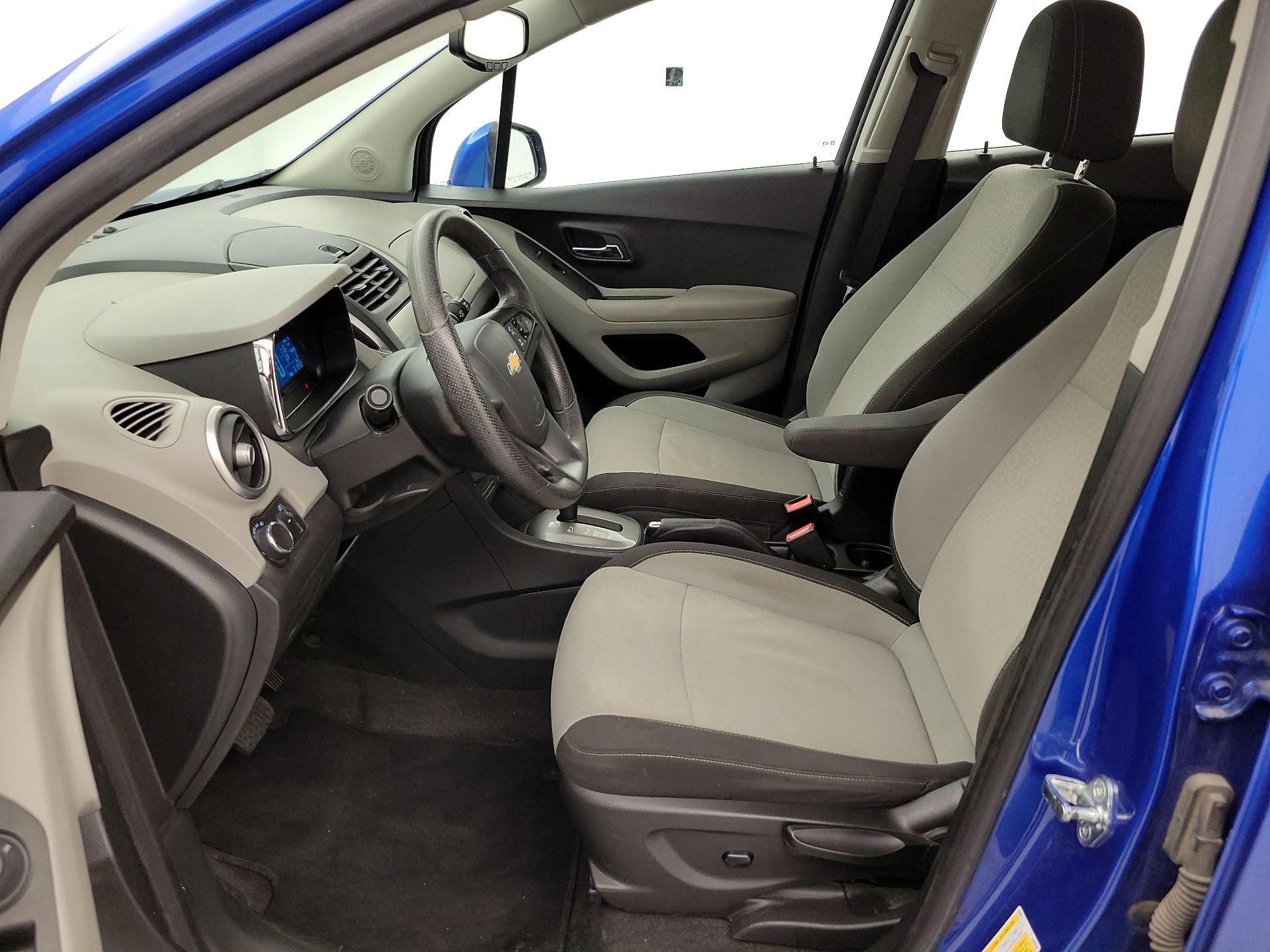 Thumbnail: 2015 Chevrolet Trax - 11