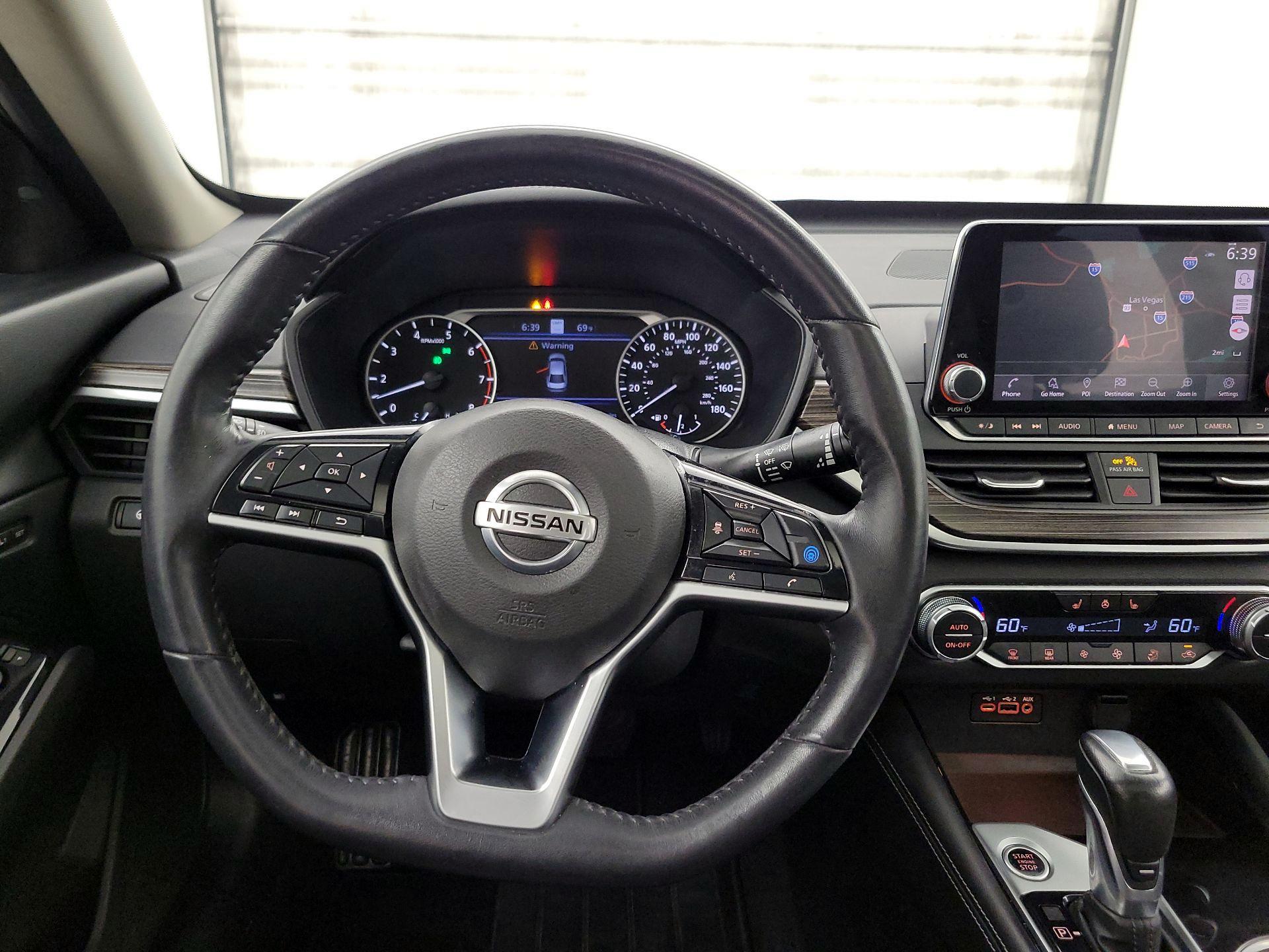 Thumbnail: 2020 Nissan Altima - 10
