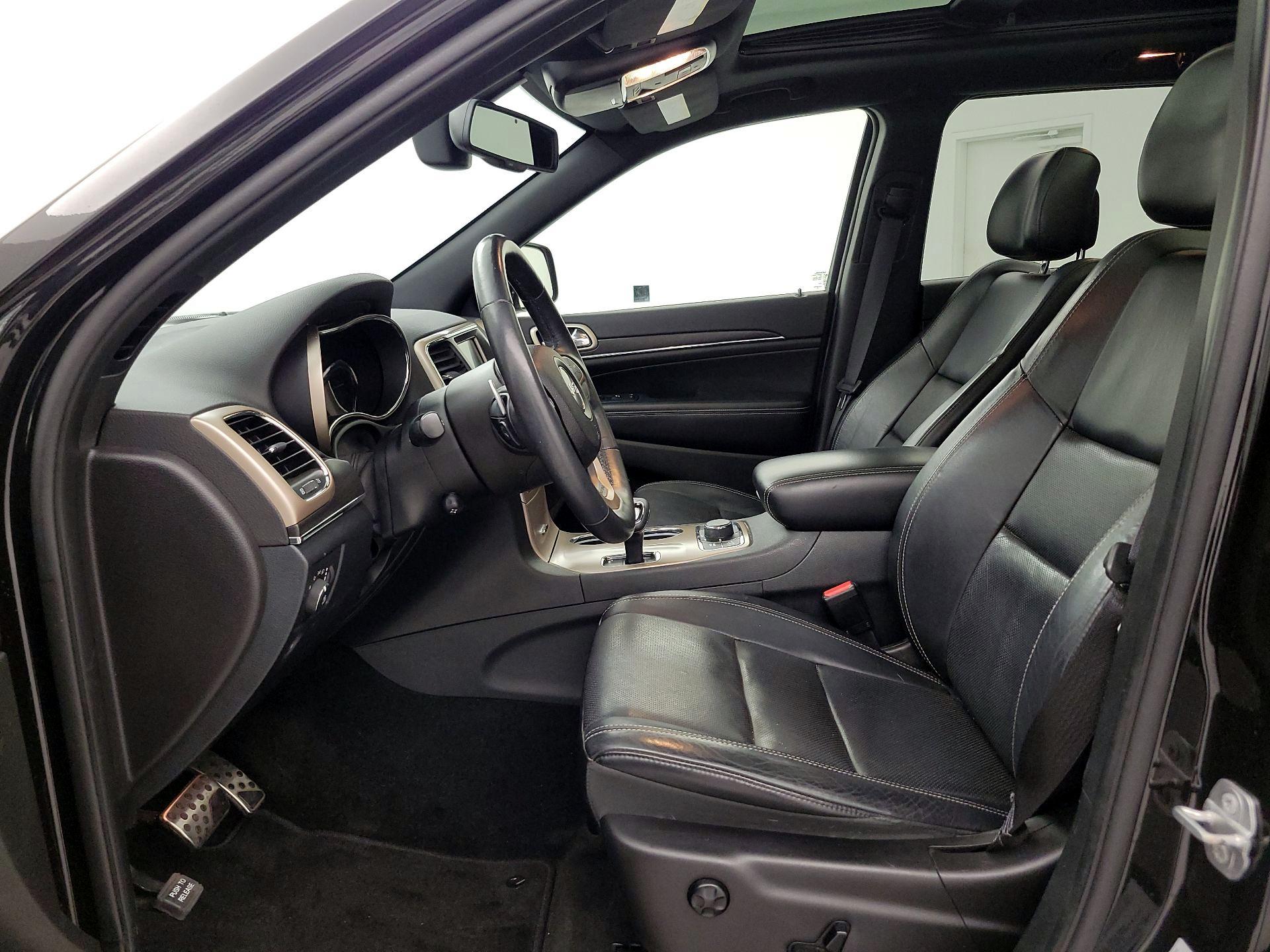 Thumbnail: 2015 Jeep Grand Cherokee - 11