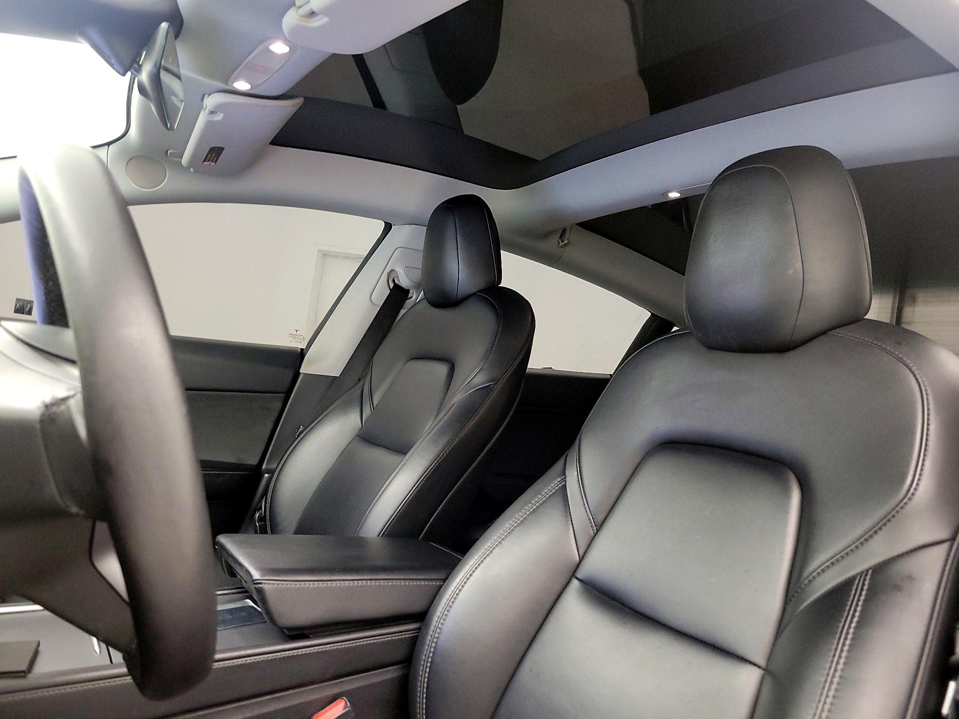 Thumbnail: 2021 Tesla Model 3 - 18