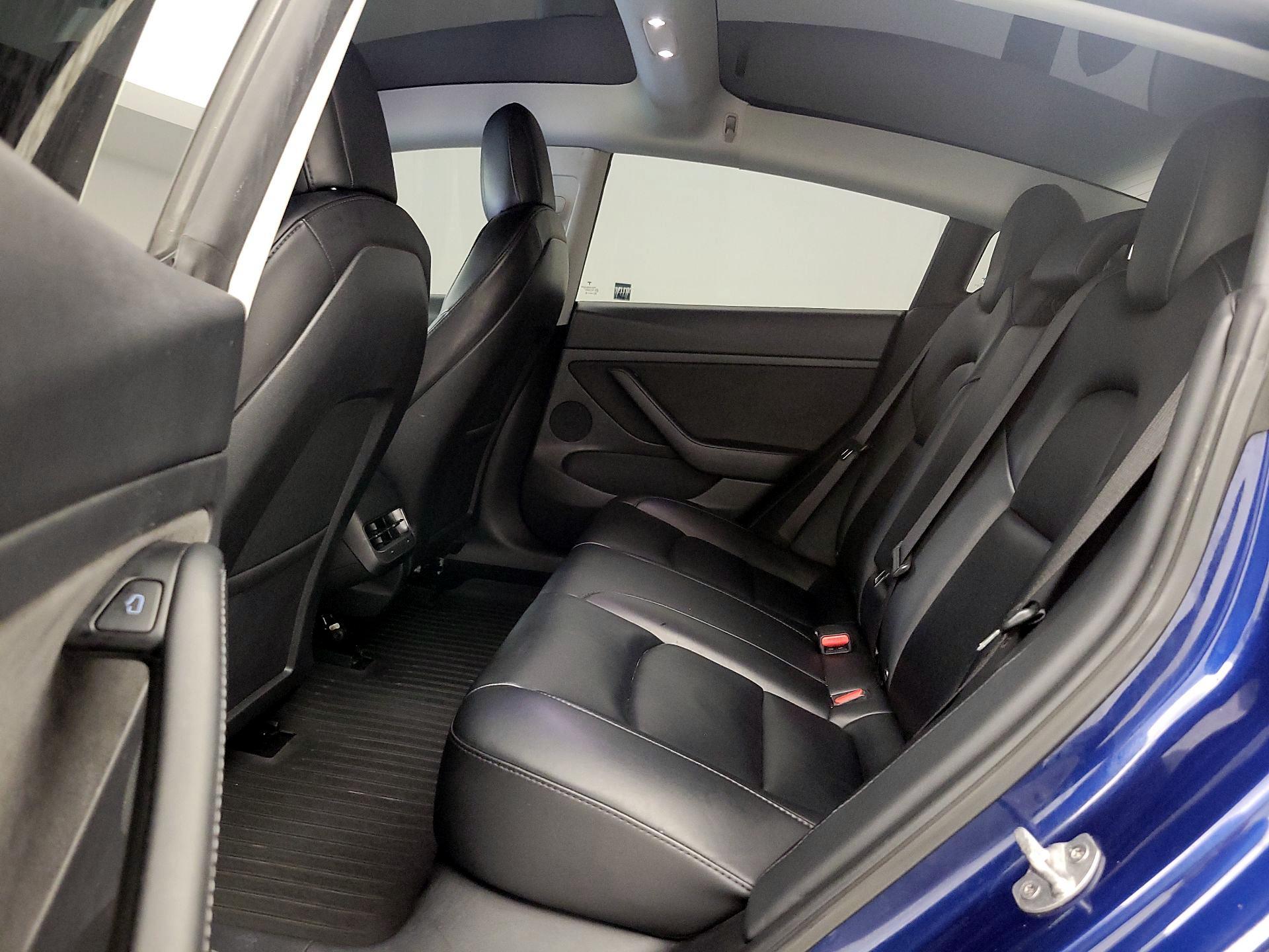 Thumbnail: 2021 Tesla Model 3 - 19