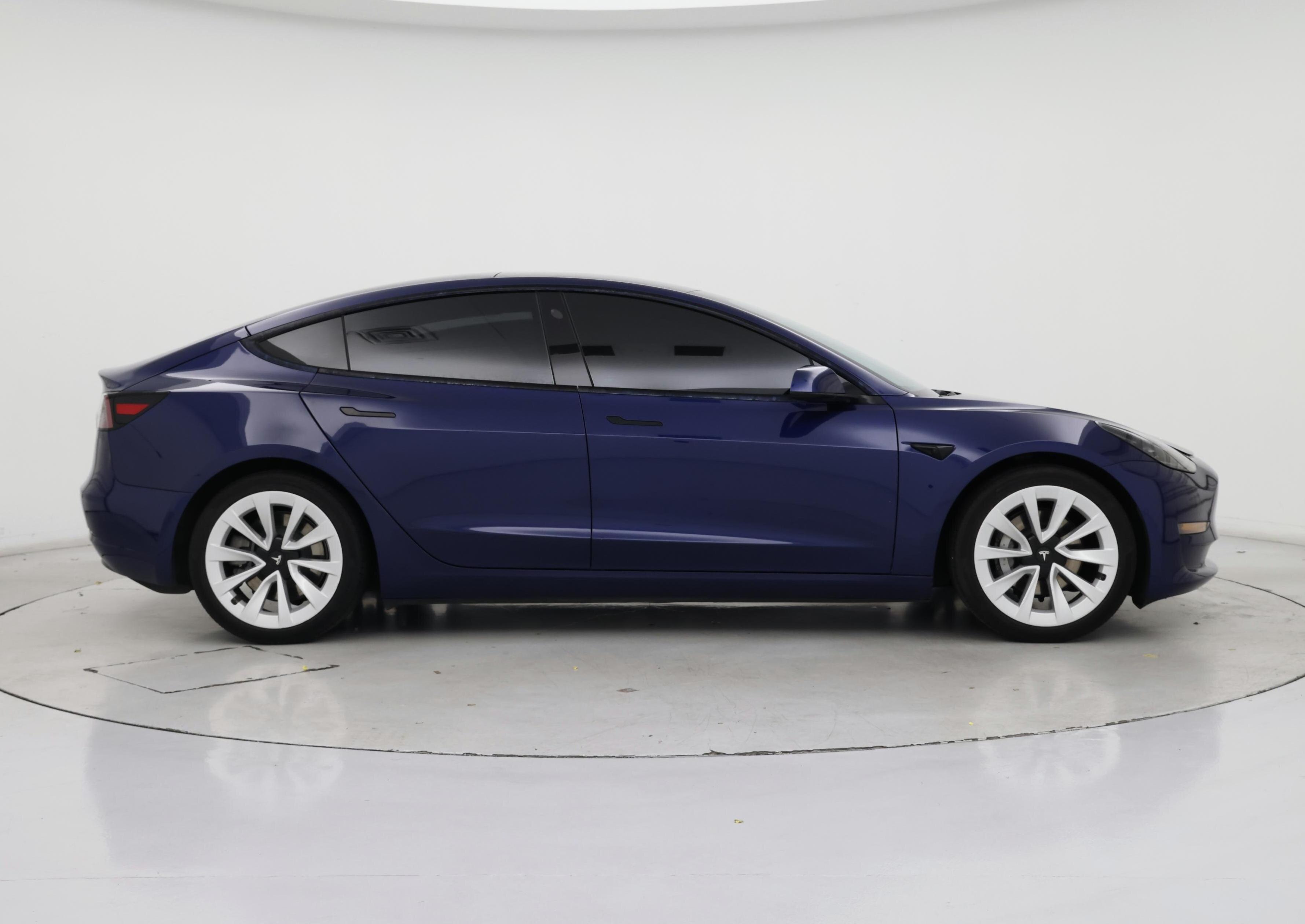 Thumbnail: 2021 Tesla Model 3 - 7