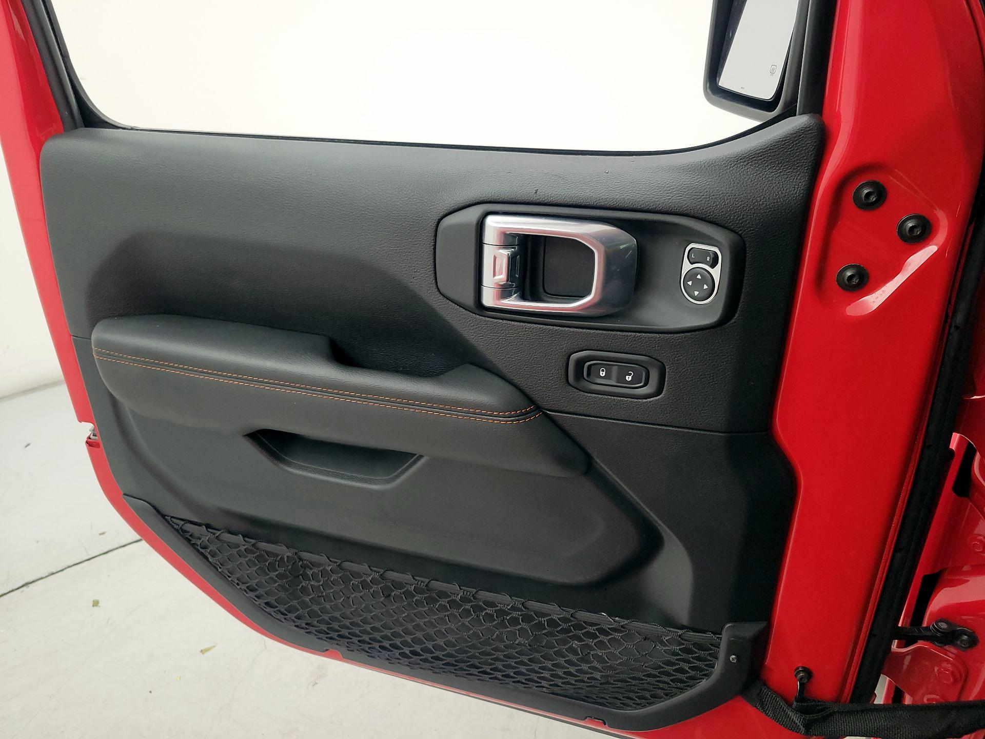 Thumbnail: 2021 Jeep Gladiator - 12