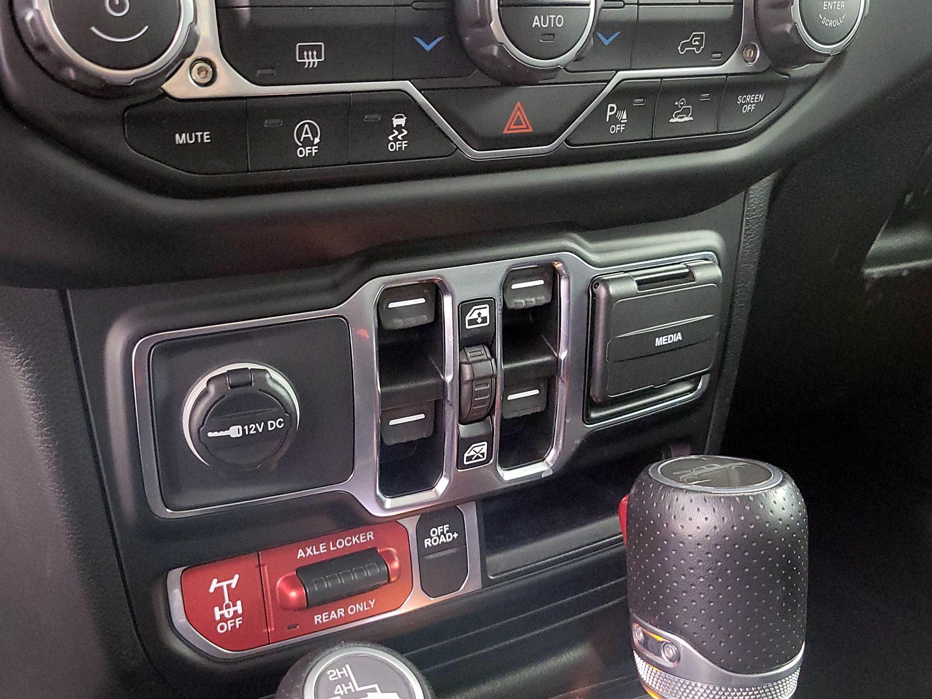Thumbnail: 2021 Jeep Gladiator - 19
