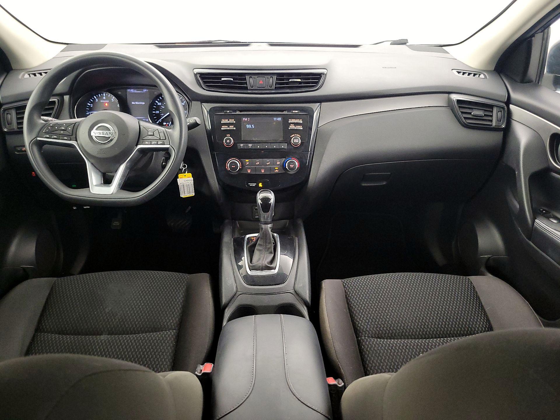 Thumbnail: 2018 Nissan Rogue Sport - 9