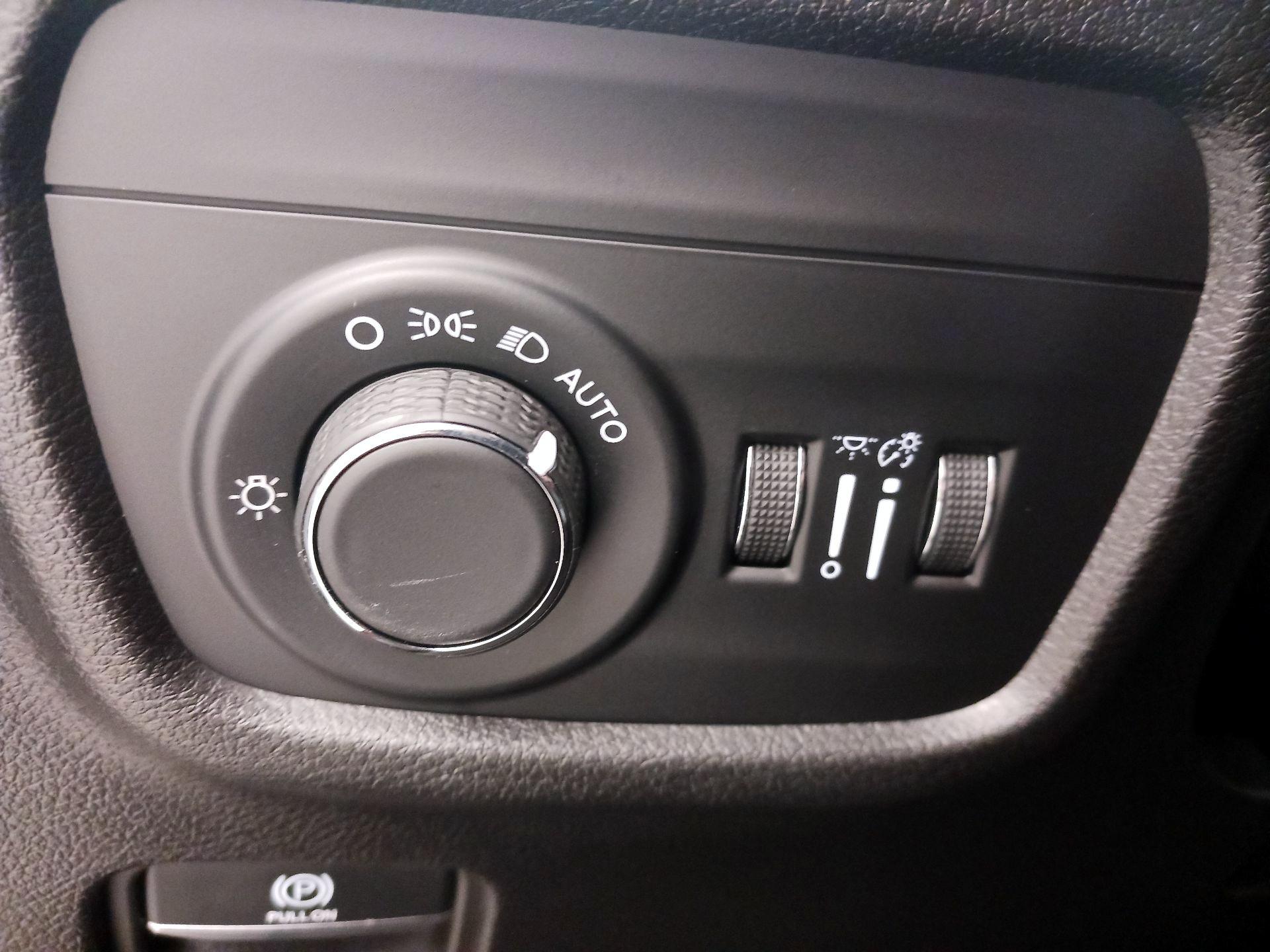 Thumbnail: 2023 Jeep Grand Cherokee - 13