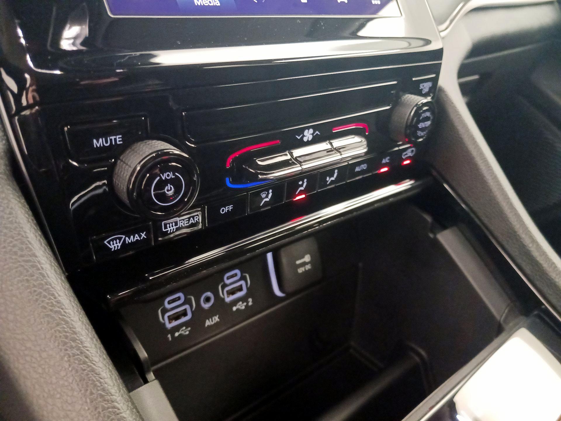 Thumbnail: 2023 Jeep Grand Cherokee - 16