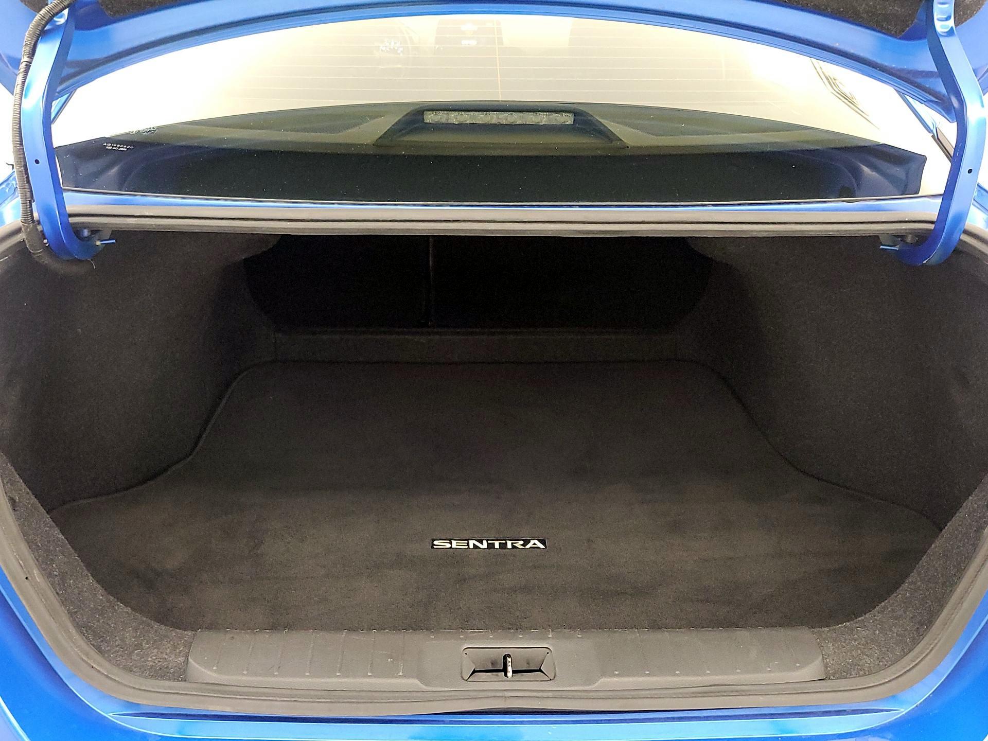 Thumbnail: 2021 Nissan Sentra - 20