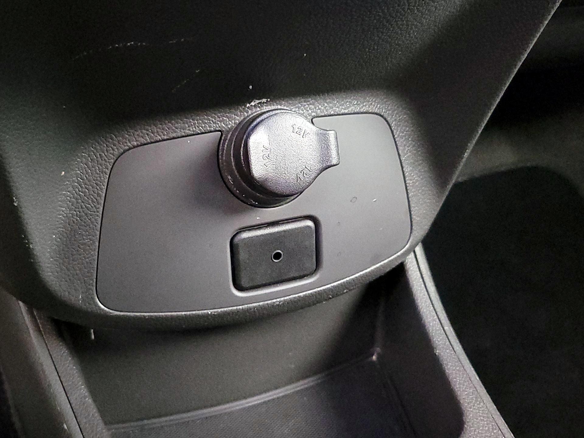 Thumbnail: 2014 Chevrolet Spark - 17