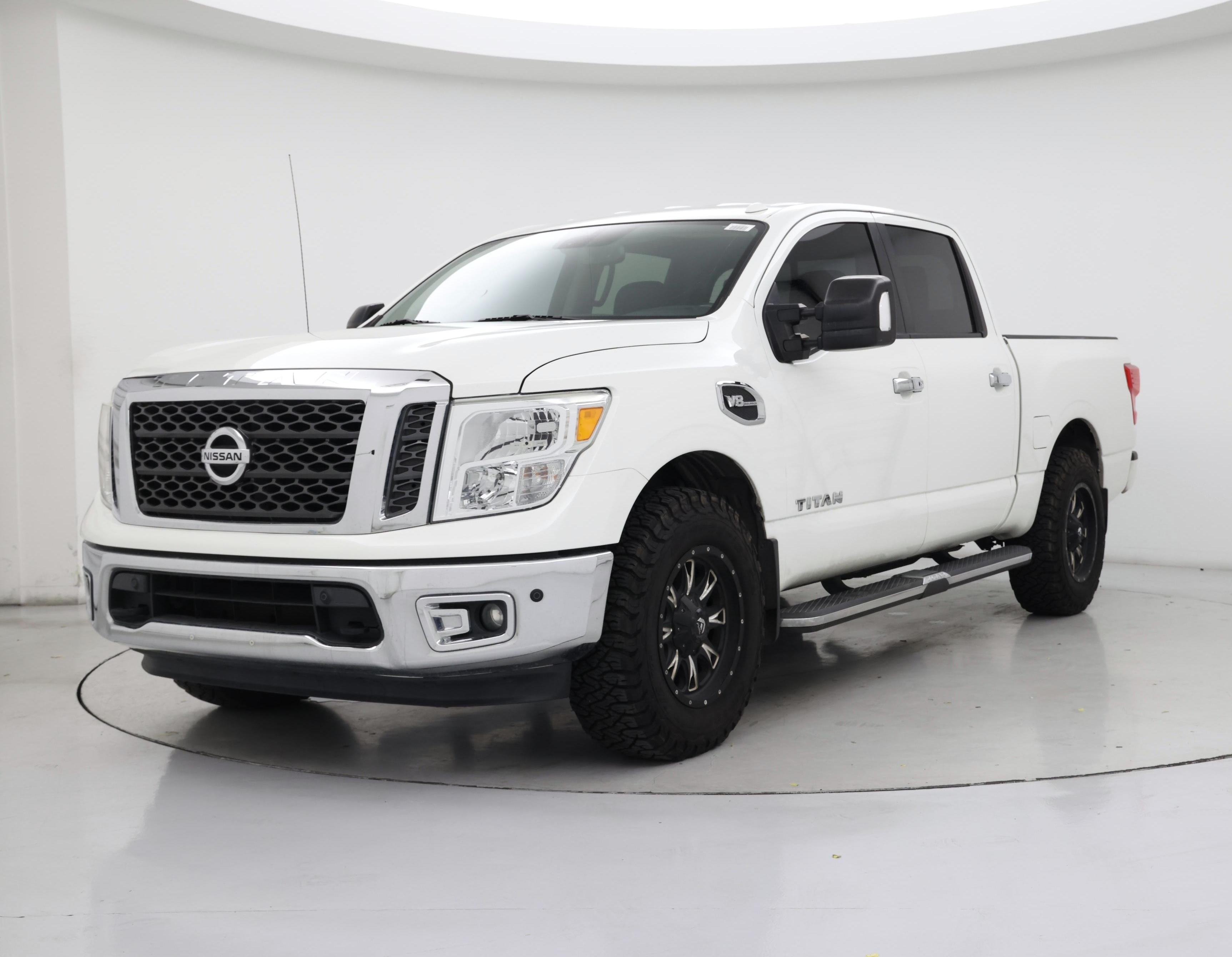 Thumbnail: 2017 Nissan Titan - 4
