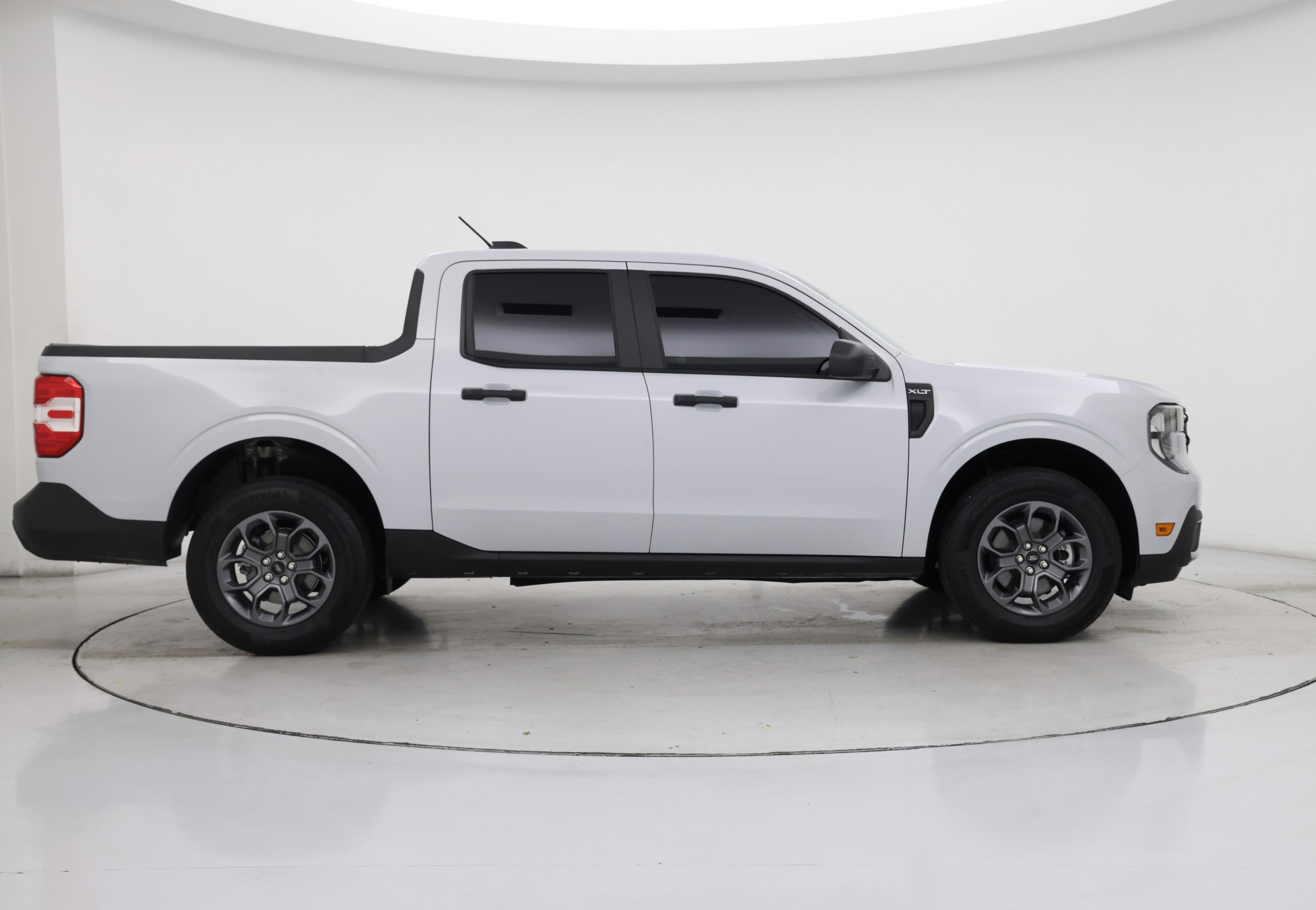 Thumbnail: 2025 Ford Maverick - 7