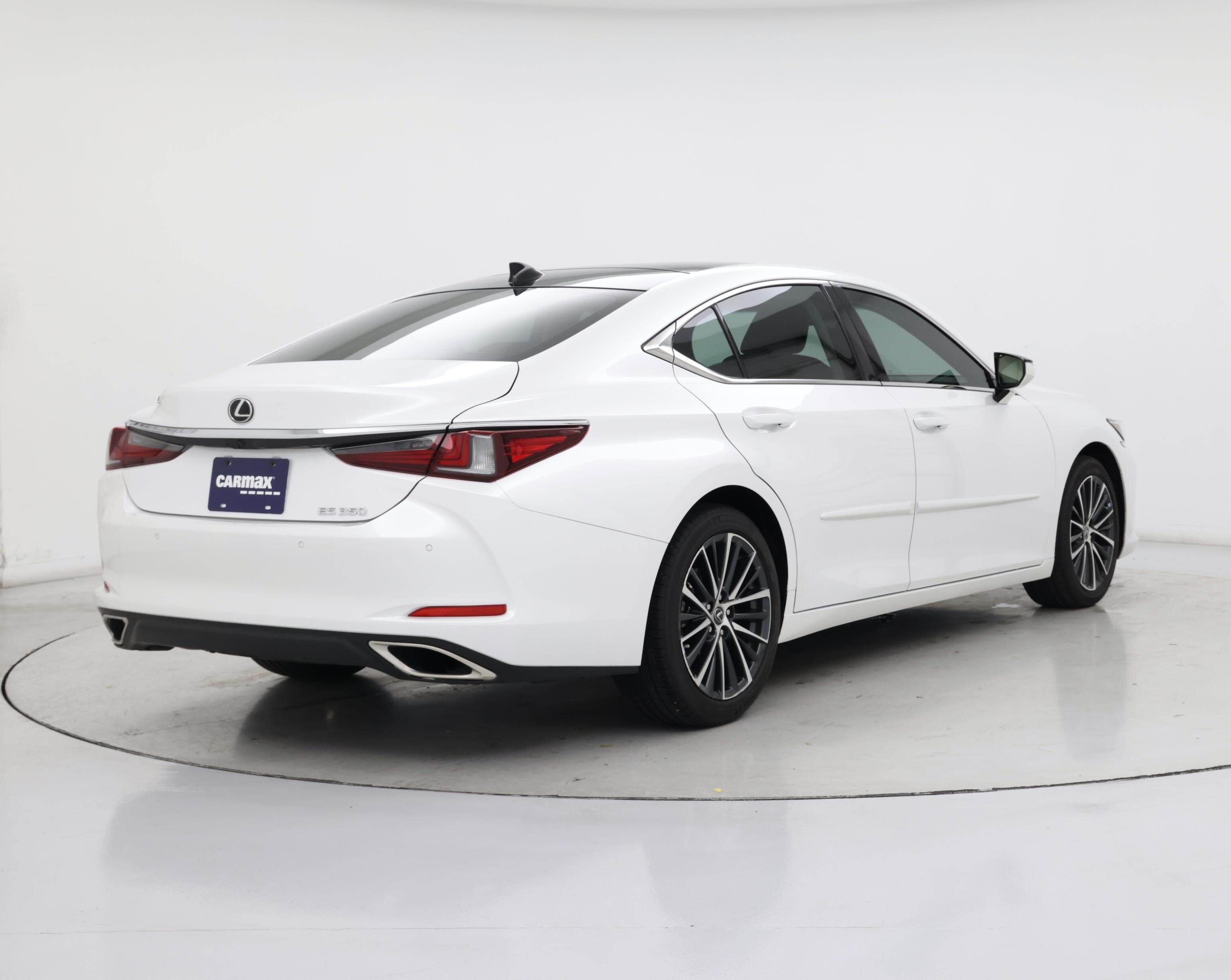 Thumbnail: 2022 Lexus ES - 8