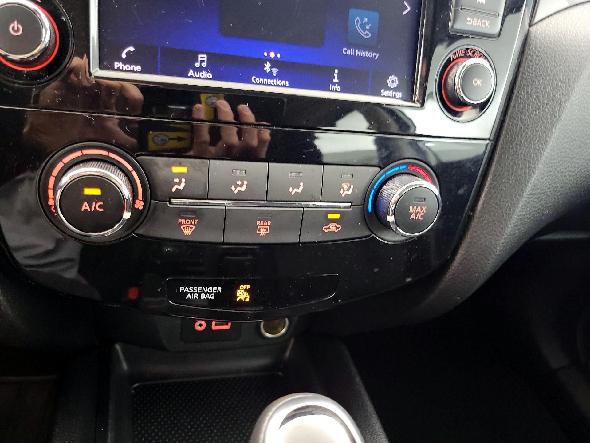 Thumbnail: 2021 Nissan Rogue Sport - 16