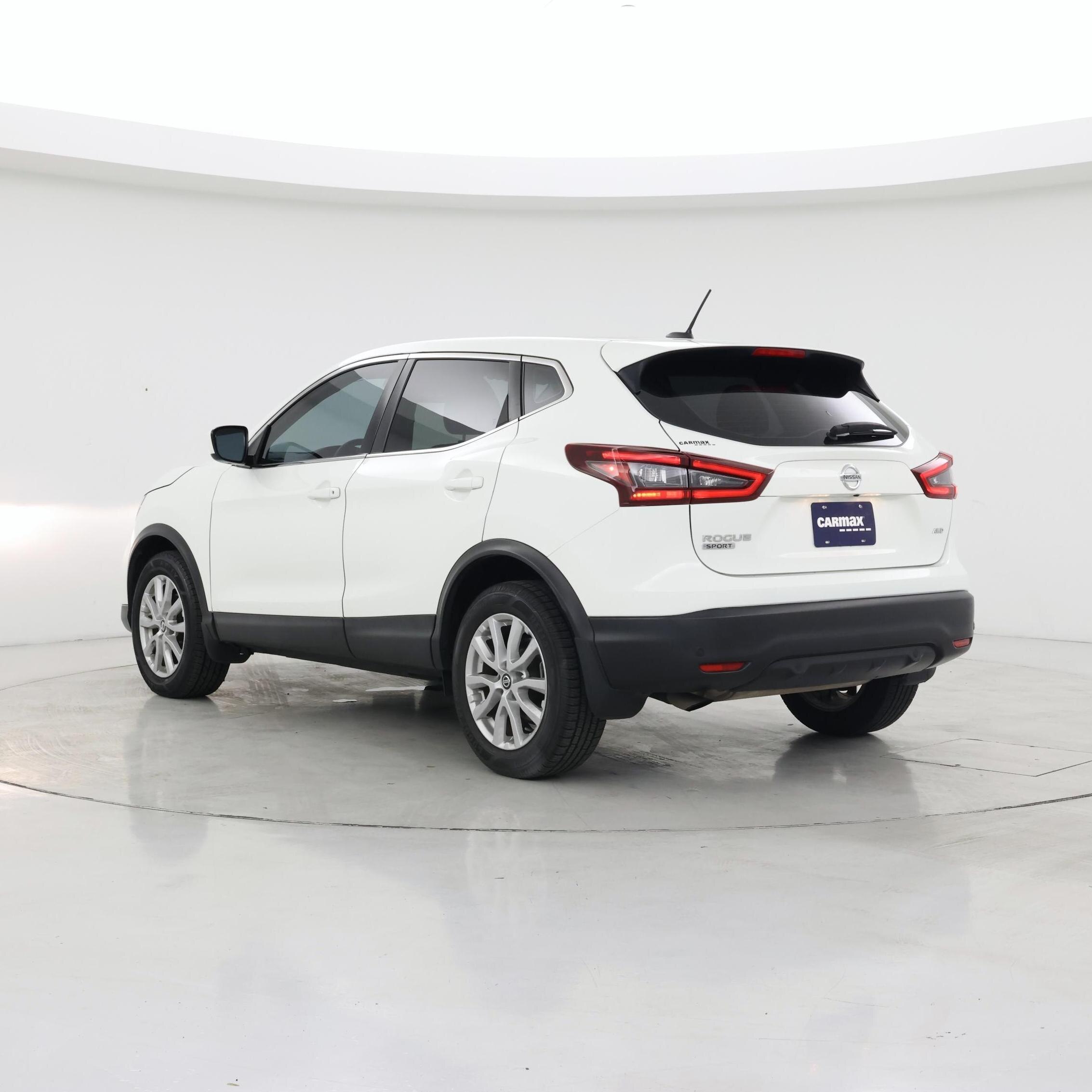 Thumbnail: 2021 Nissan Rogue Sport - 2