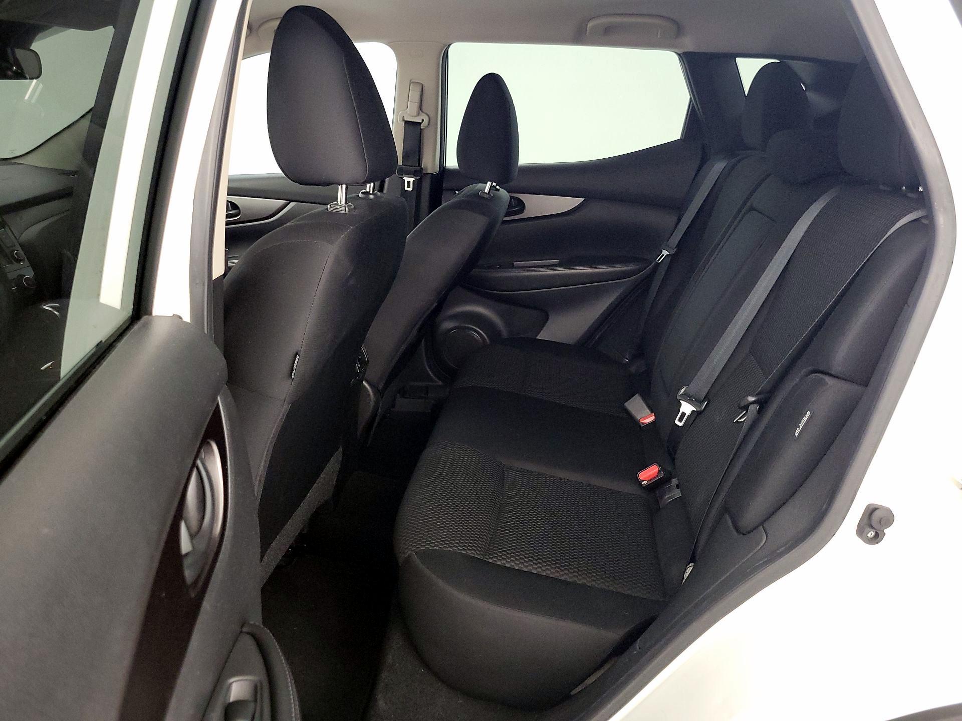 Thumbnail: 2021 Nissan Rogue Sport - 19