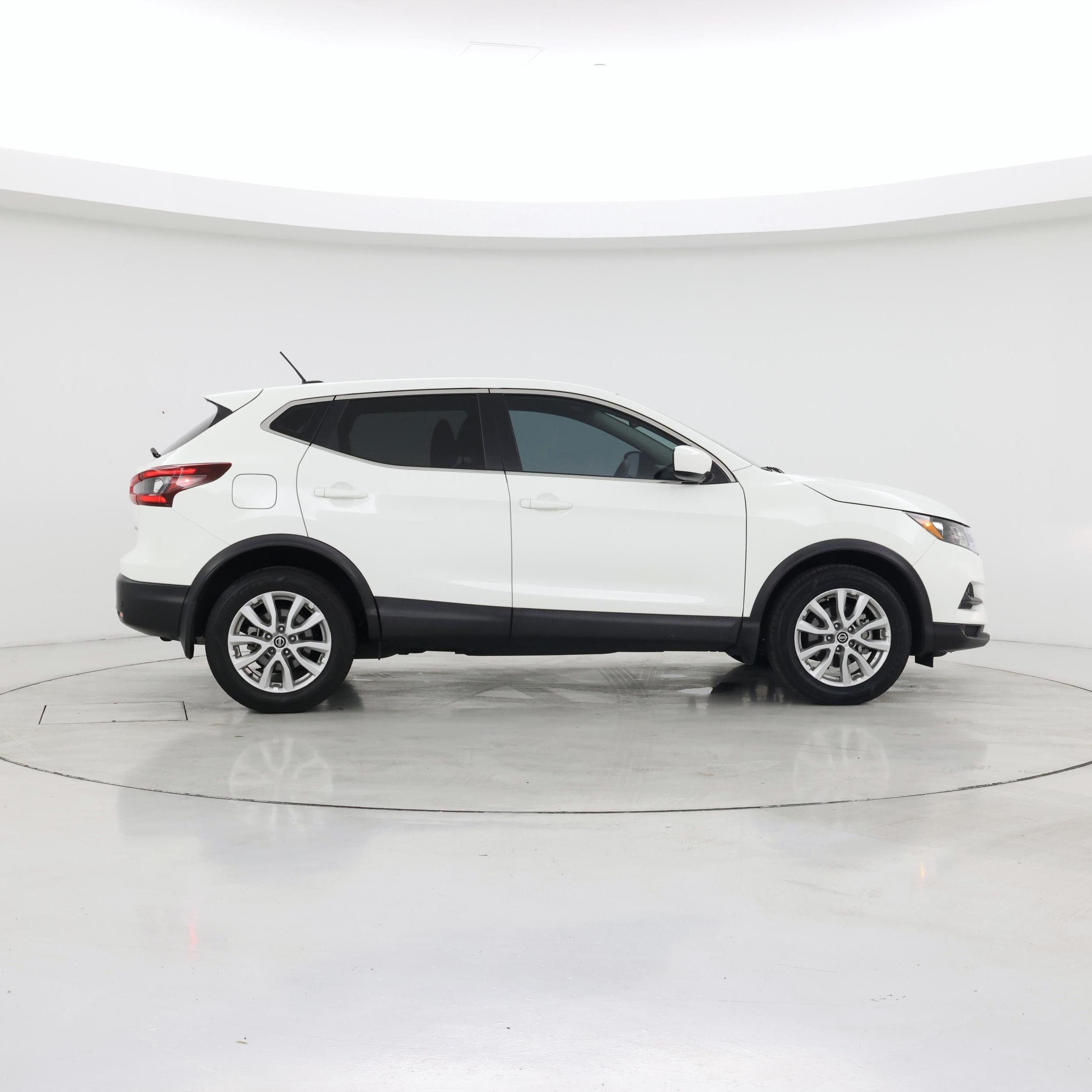 Thumbnail: 2021 Nissan Rogue Sport - 7