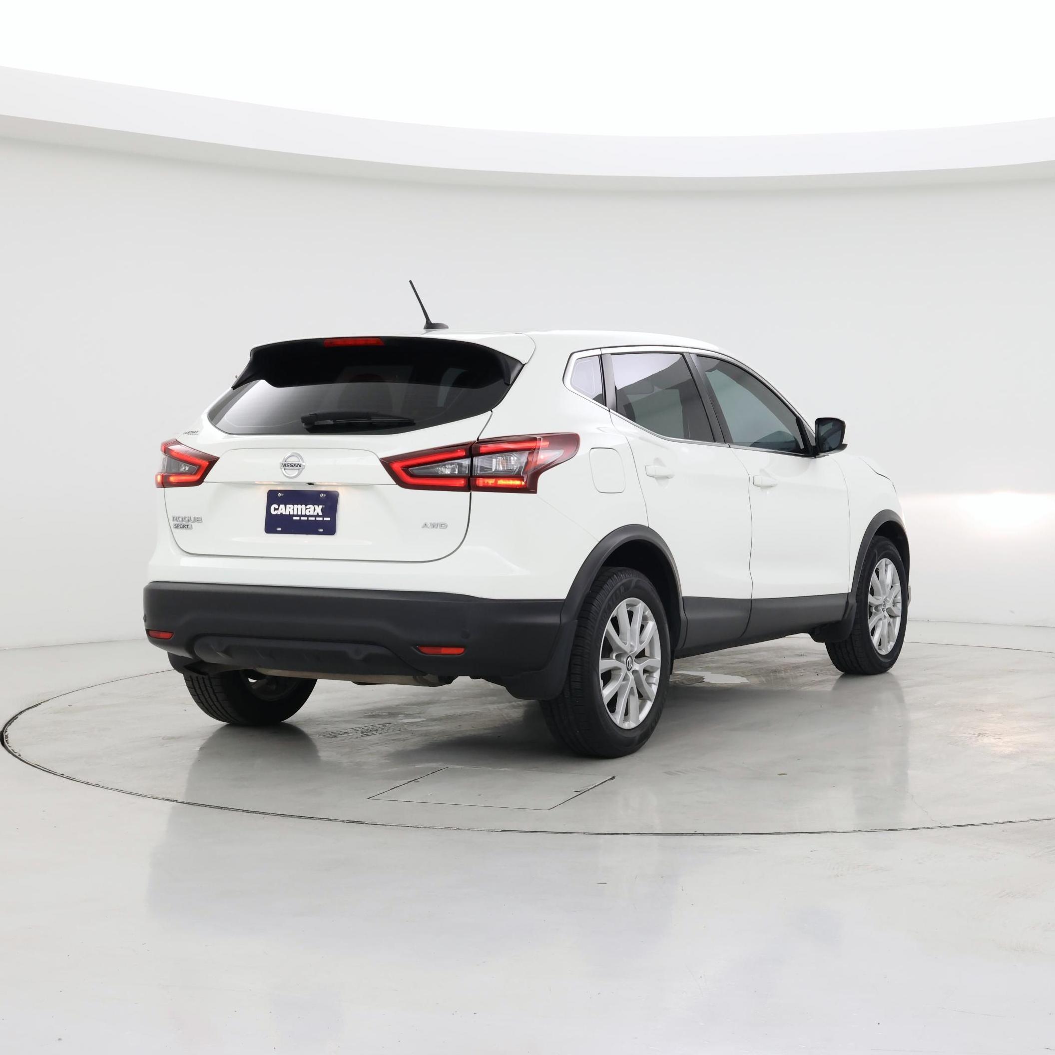 Thumbnail: 2021 Nissan Rogue Sport - 8