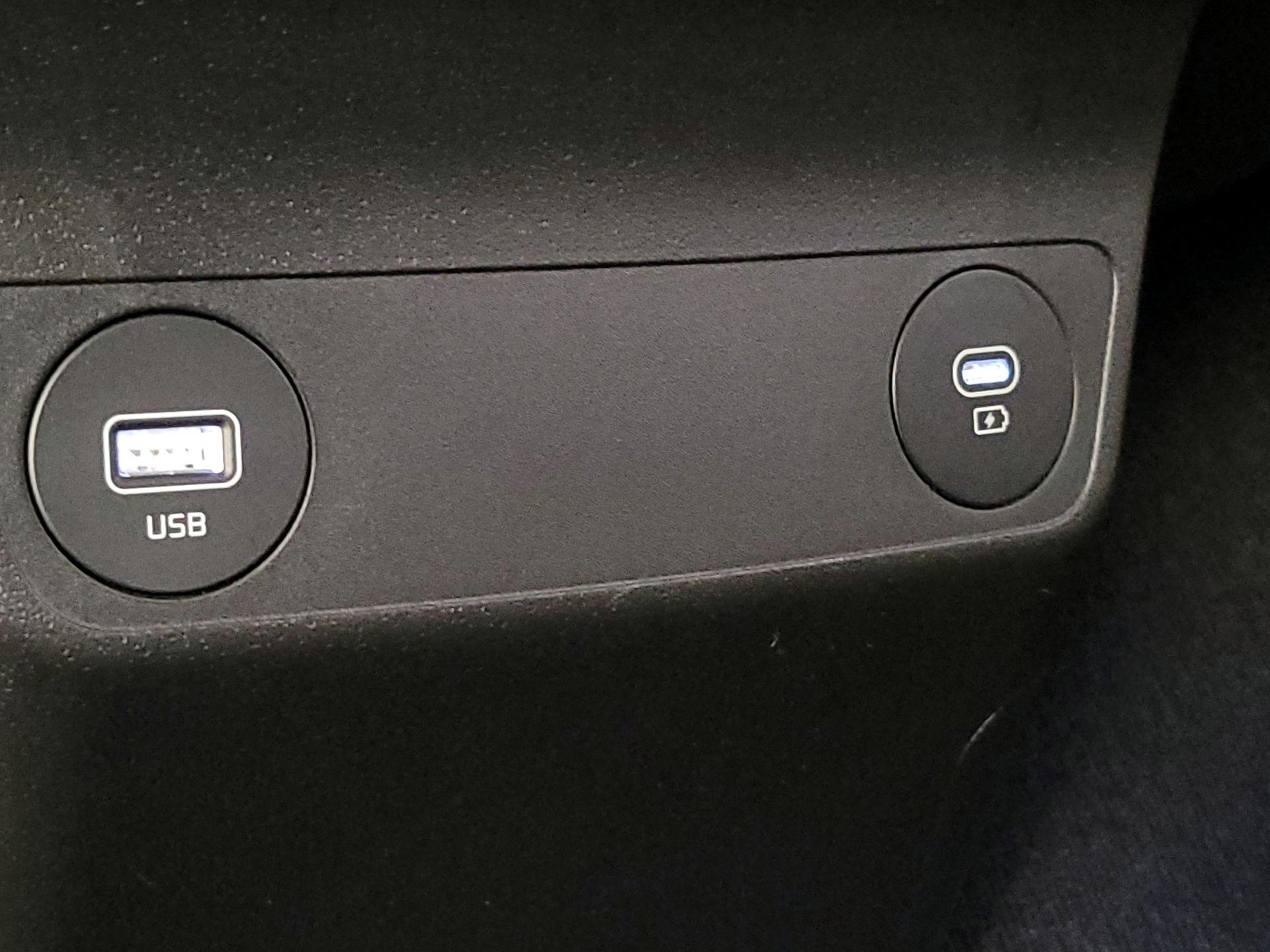 Thumbnail: 2024 Kia EV6 - 19