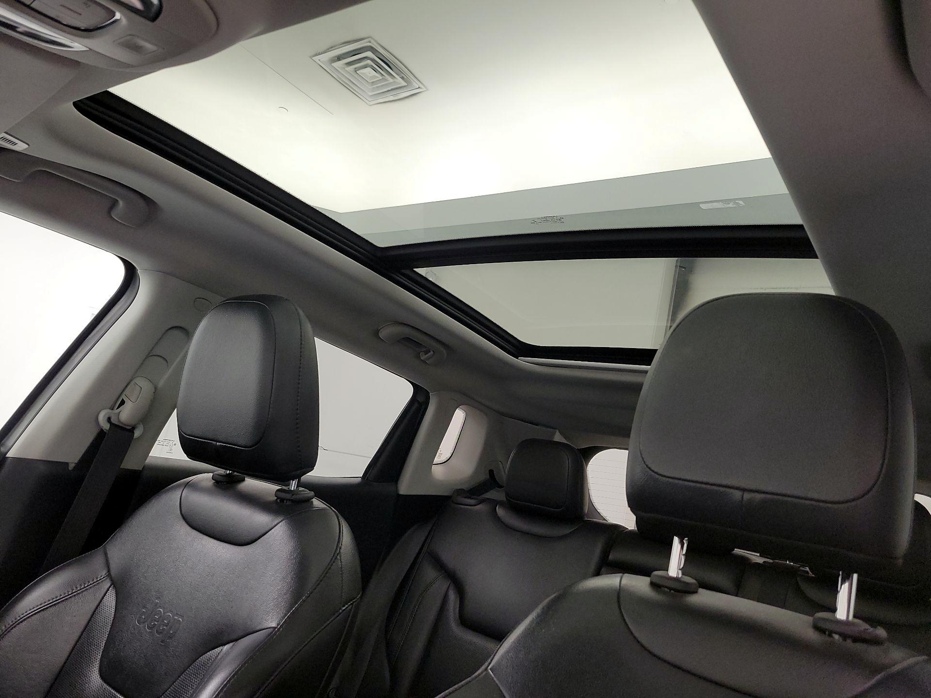 Thumbnail: 2019 Jeep Compass - 20