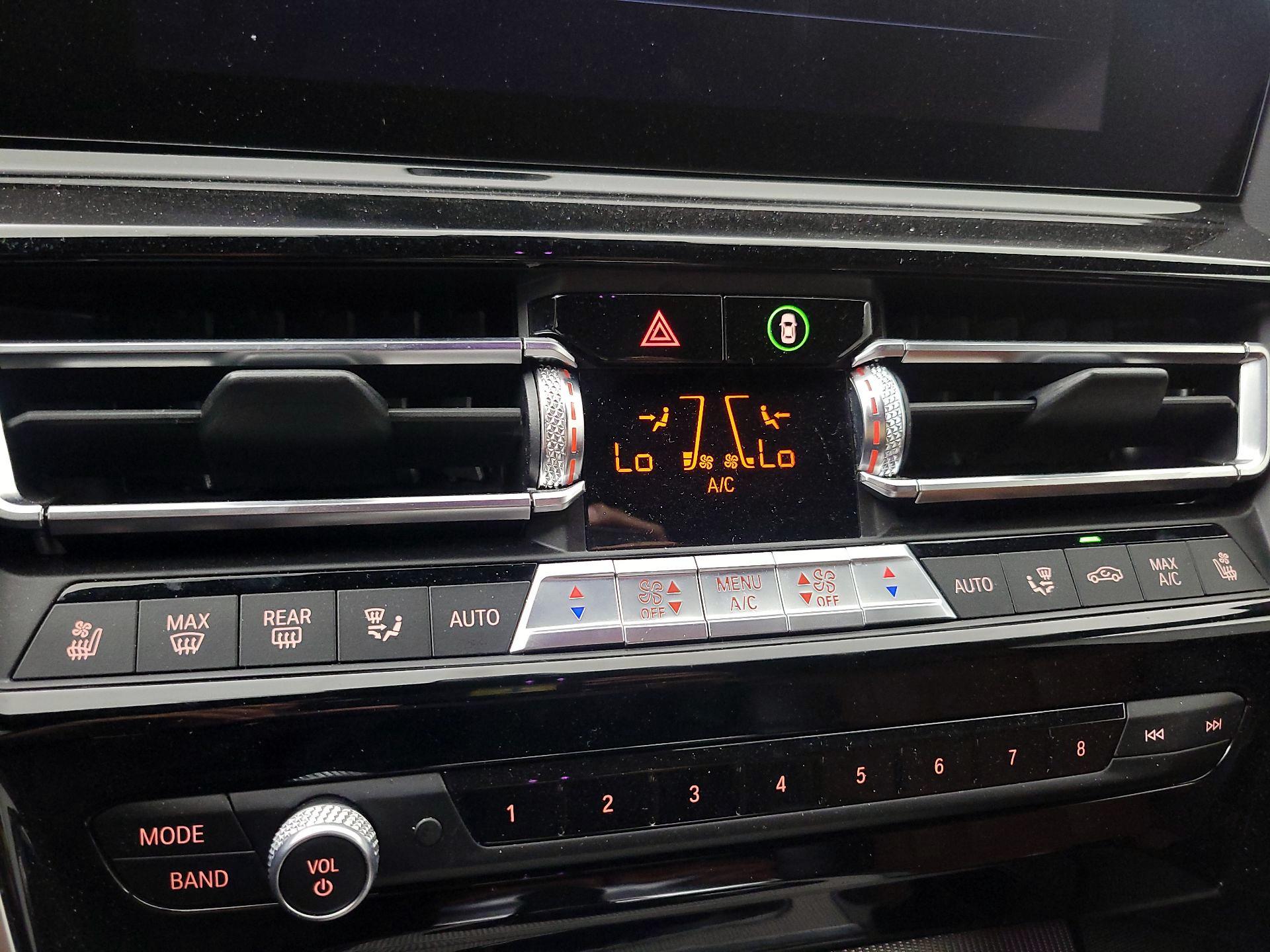 Thumbnail: 2019 BMW 8 Series - 17