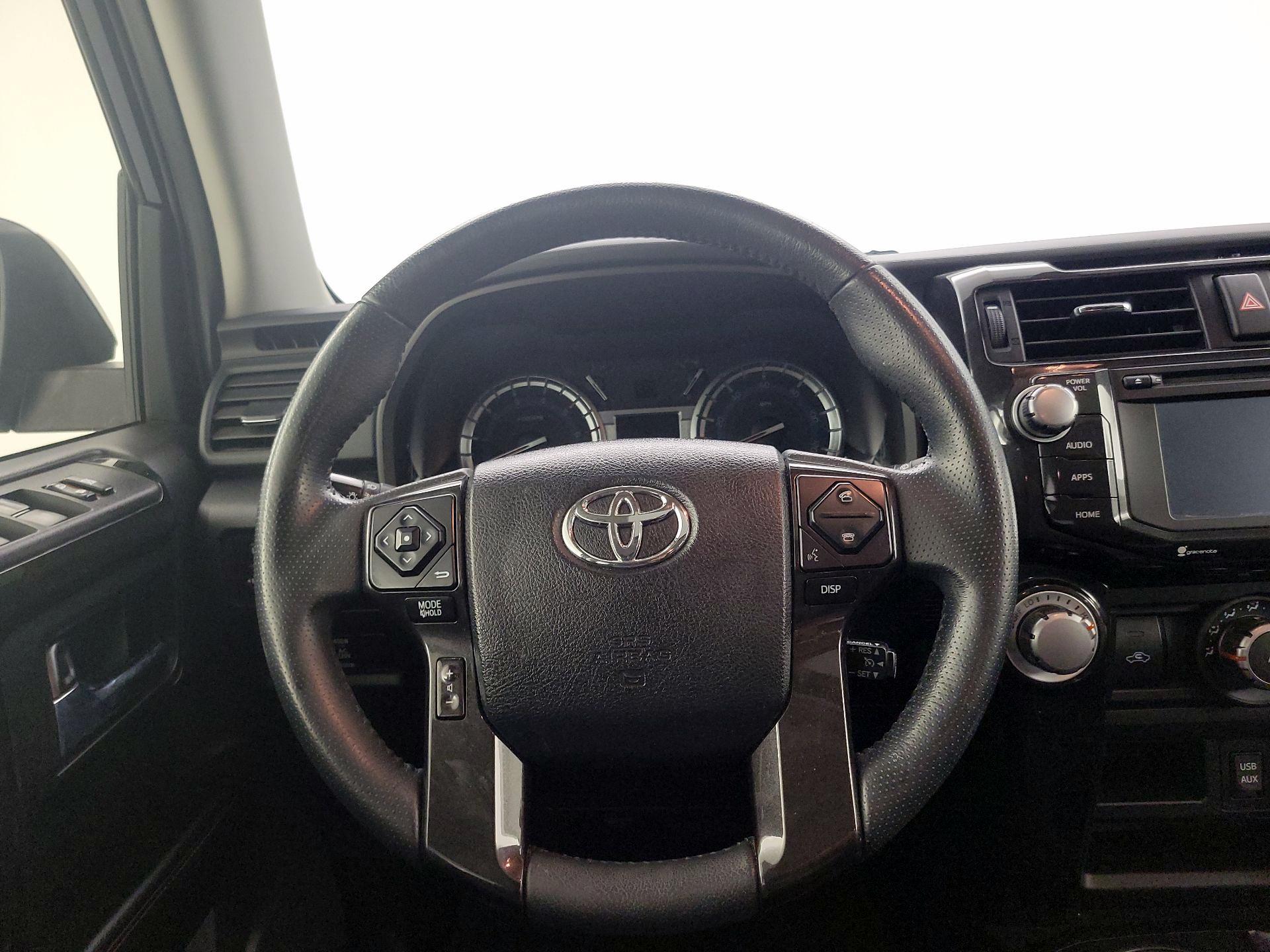 Thumbnail: 2017 Toyota 4Runner - 10