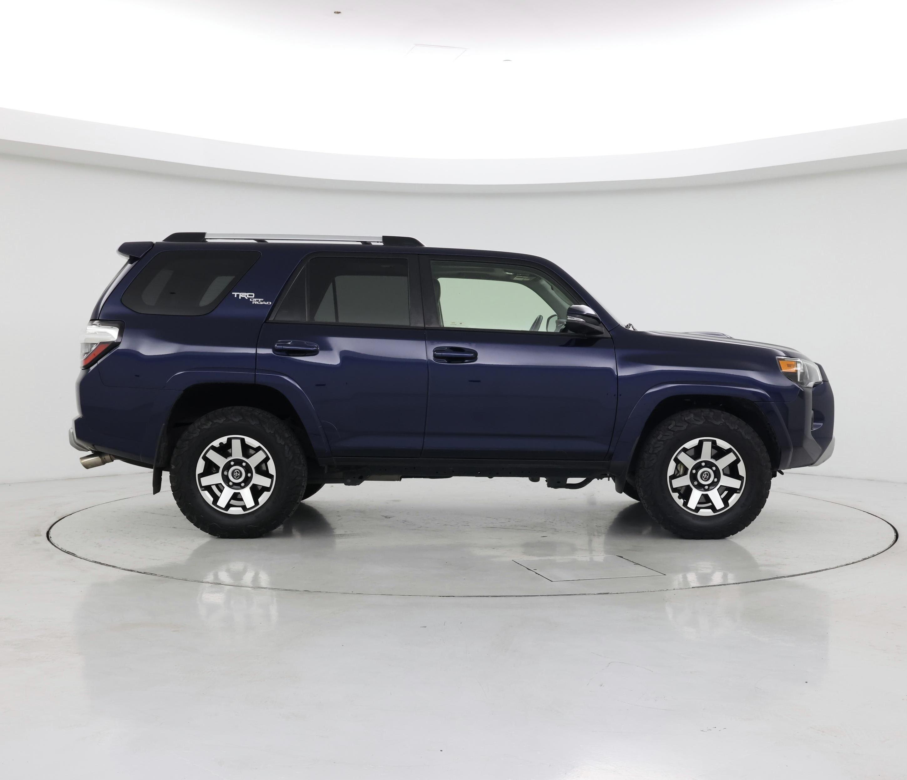 Thumbnail: 2017 Toyota 4Runner - 7