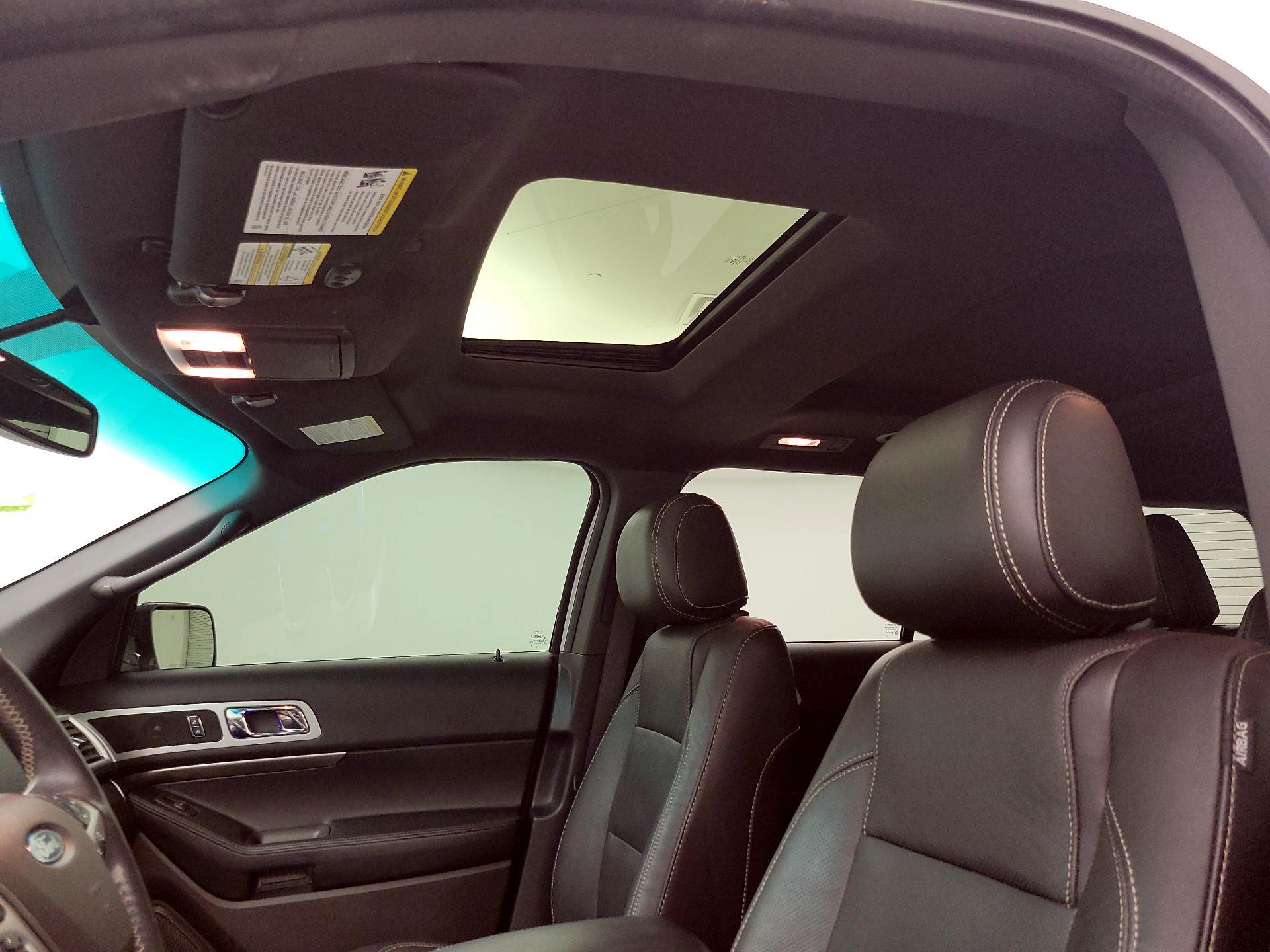 Thumbnail: 2015 Ford Explorer - 19