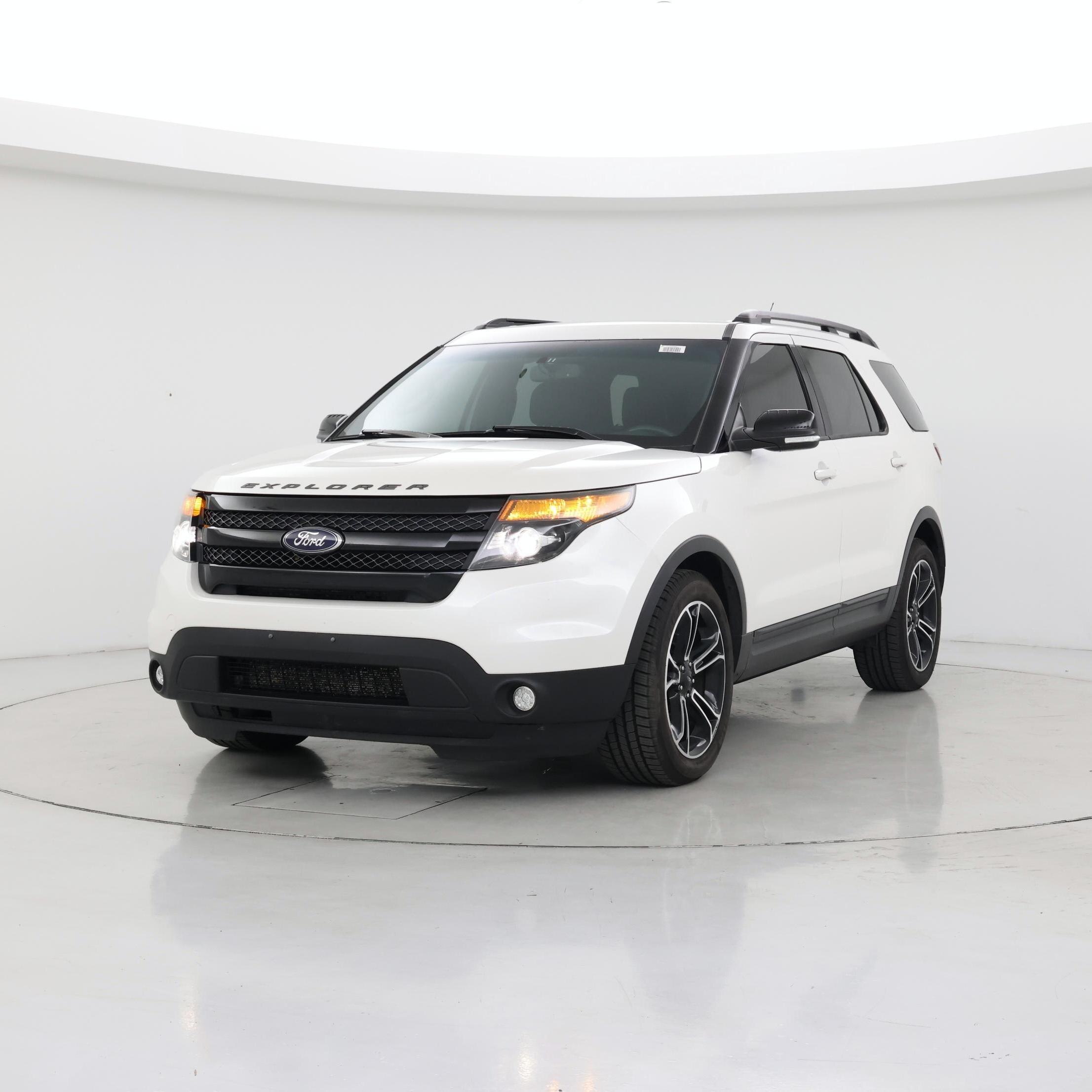 Thumbnail: 2015 Ford Explorer - 4