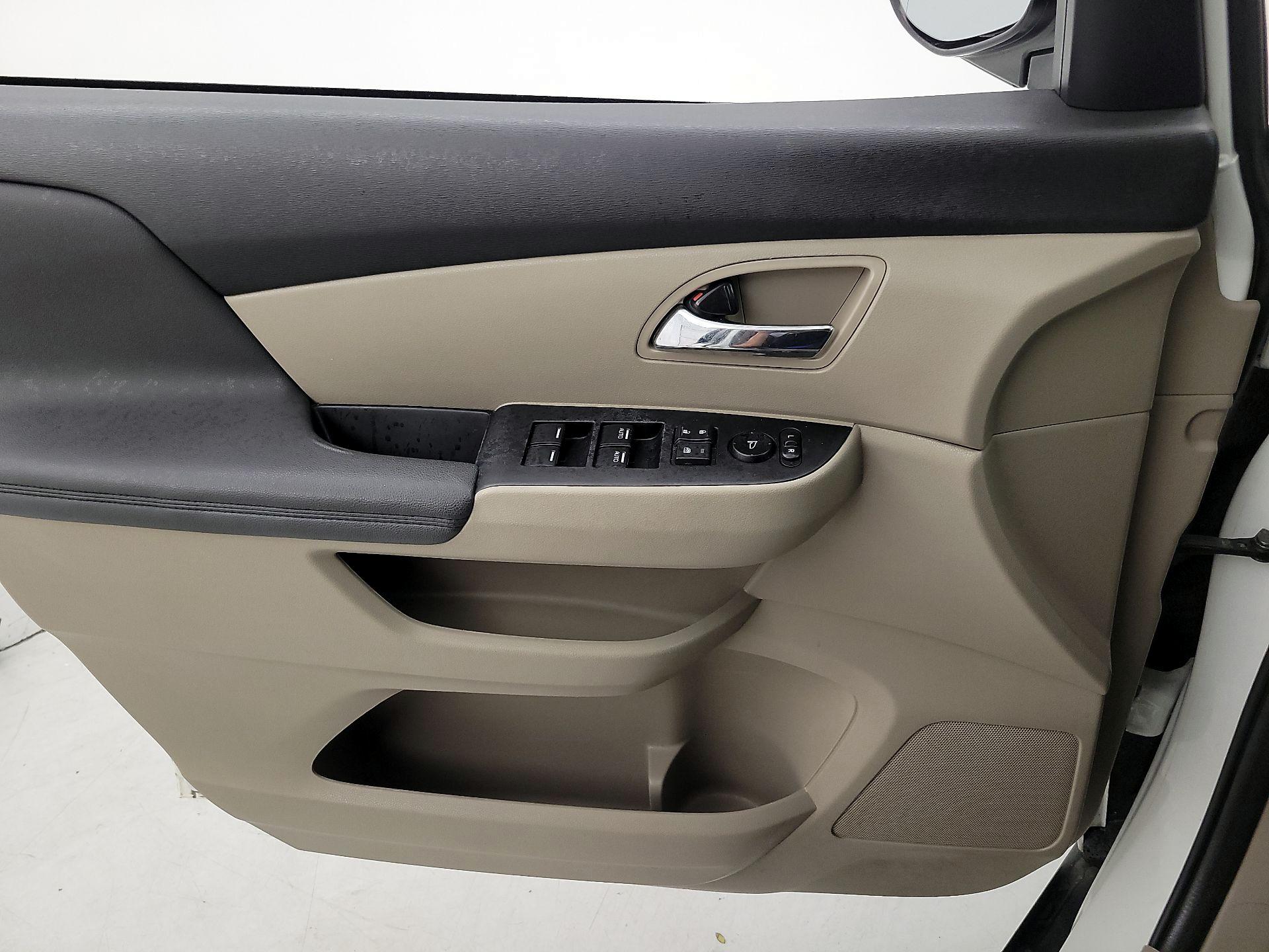 Thumbnail: 2014 Honda Odyssey - 12