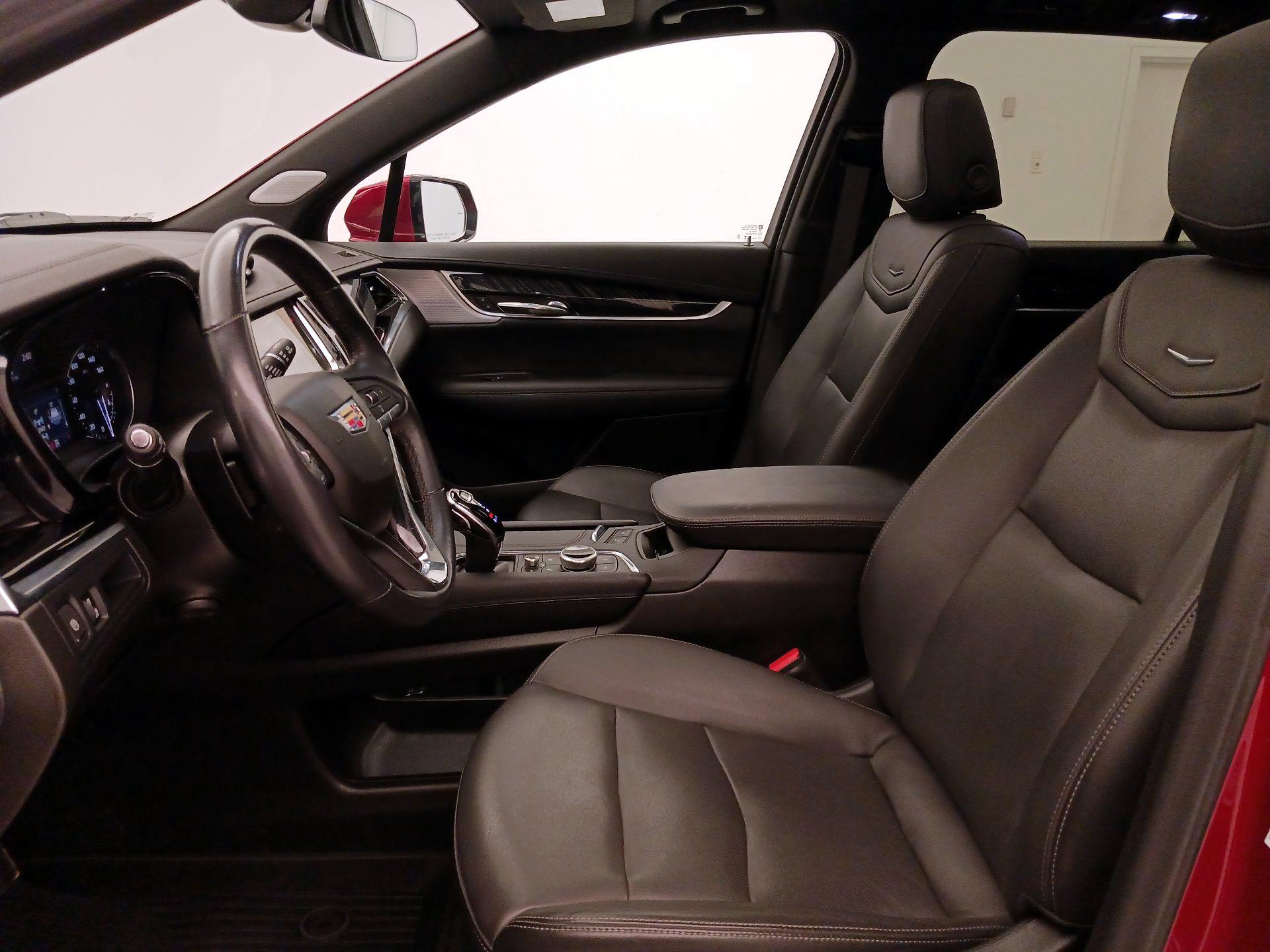 Thumbnail: 2024 Cadillac XT6 - 11