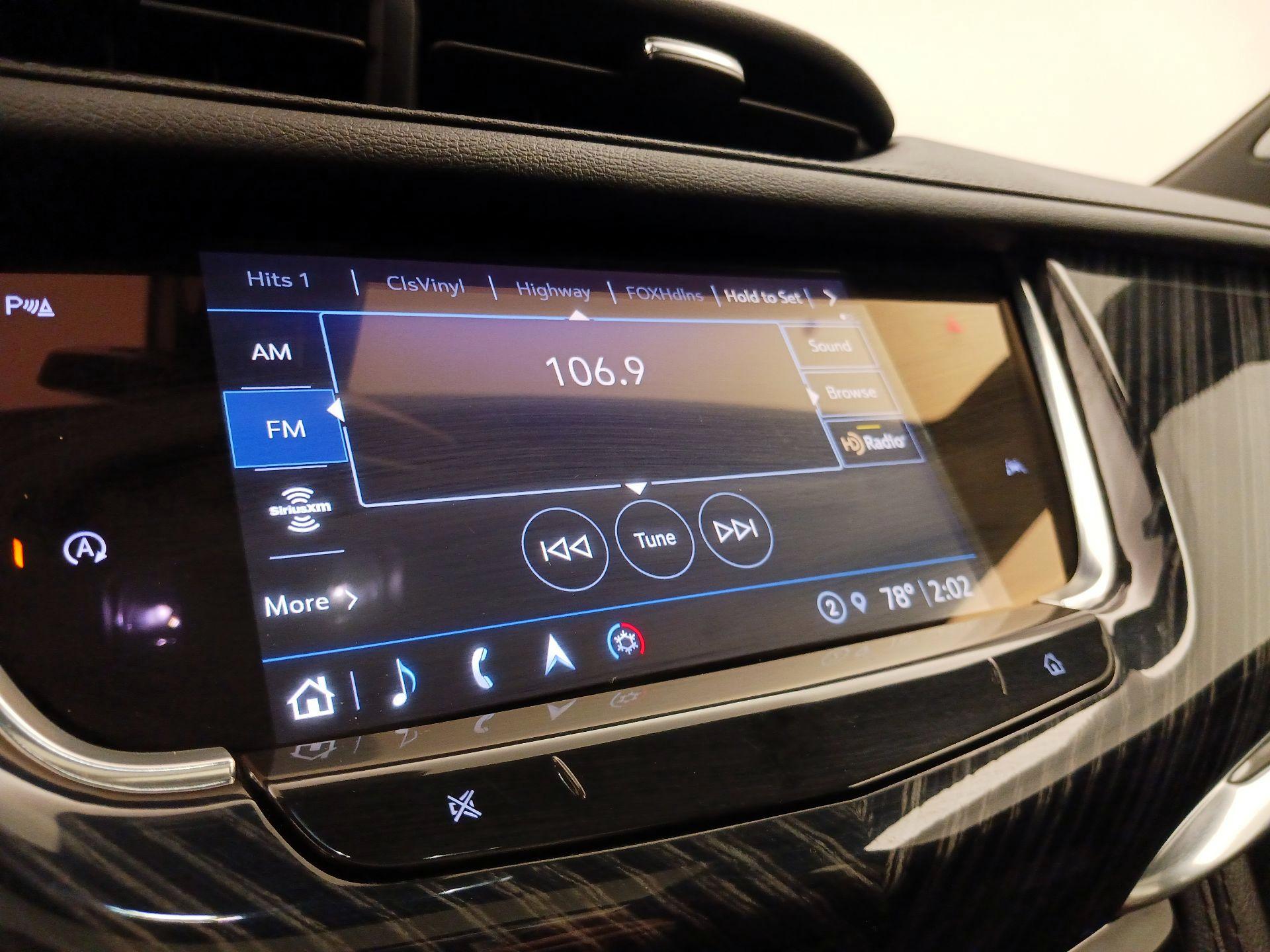 Thumbnail: 2024 Cadillac XT6 - 16