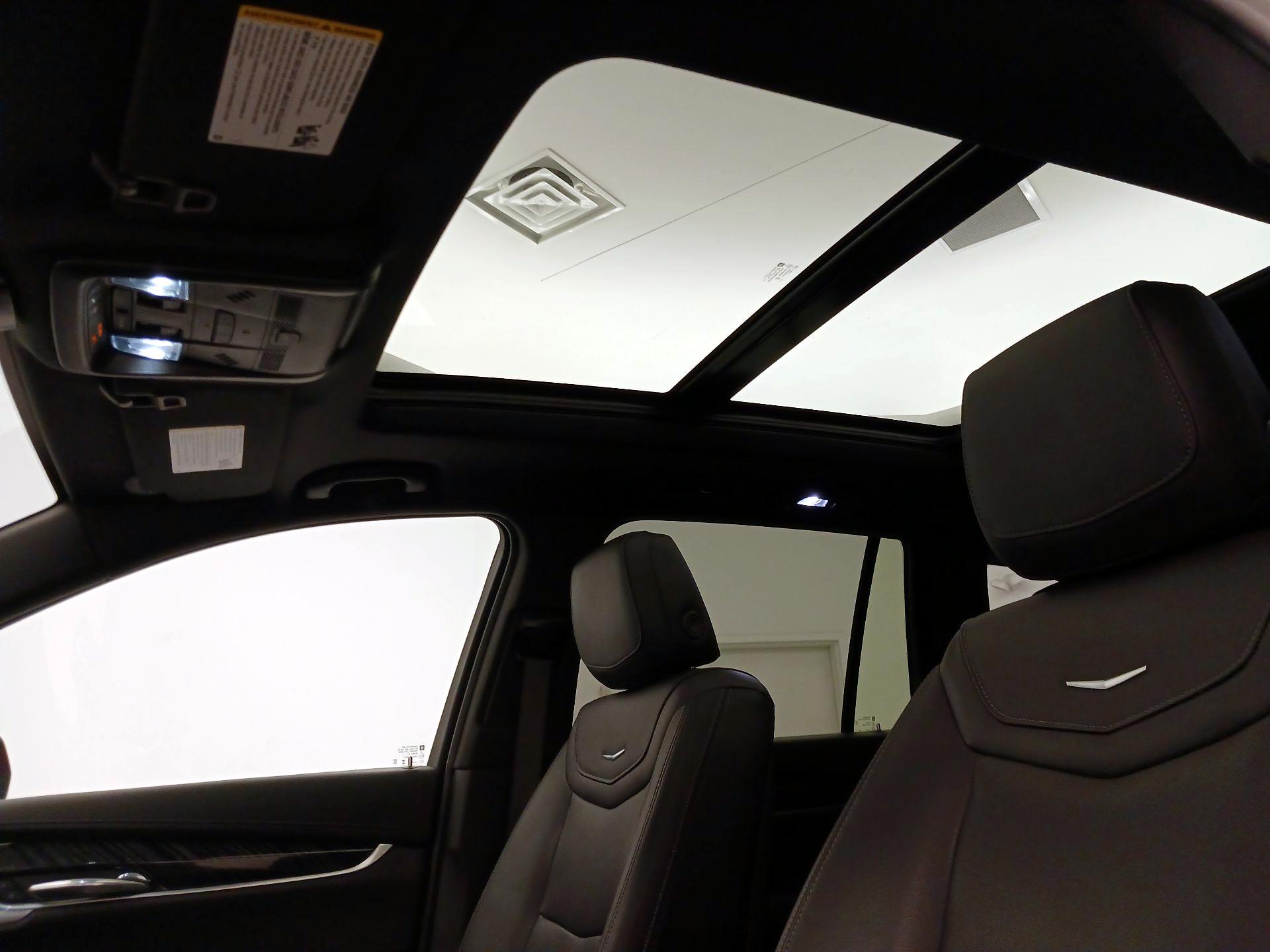 Thumbnail: 2024 Cadillac XT6 - 20