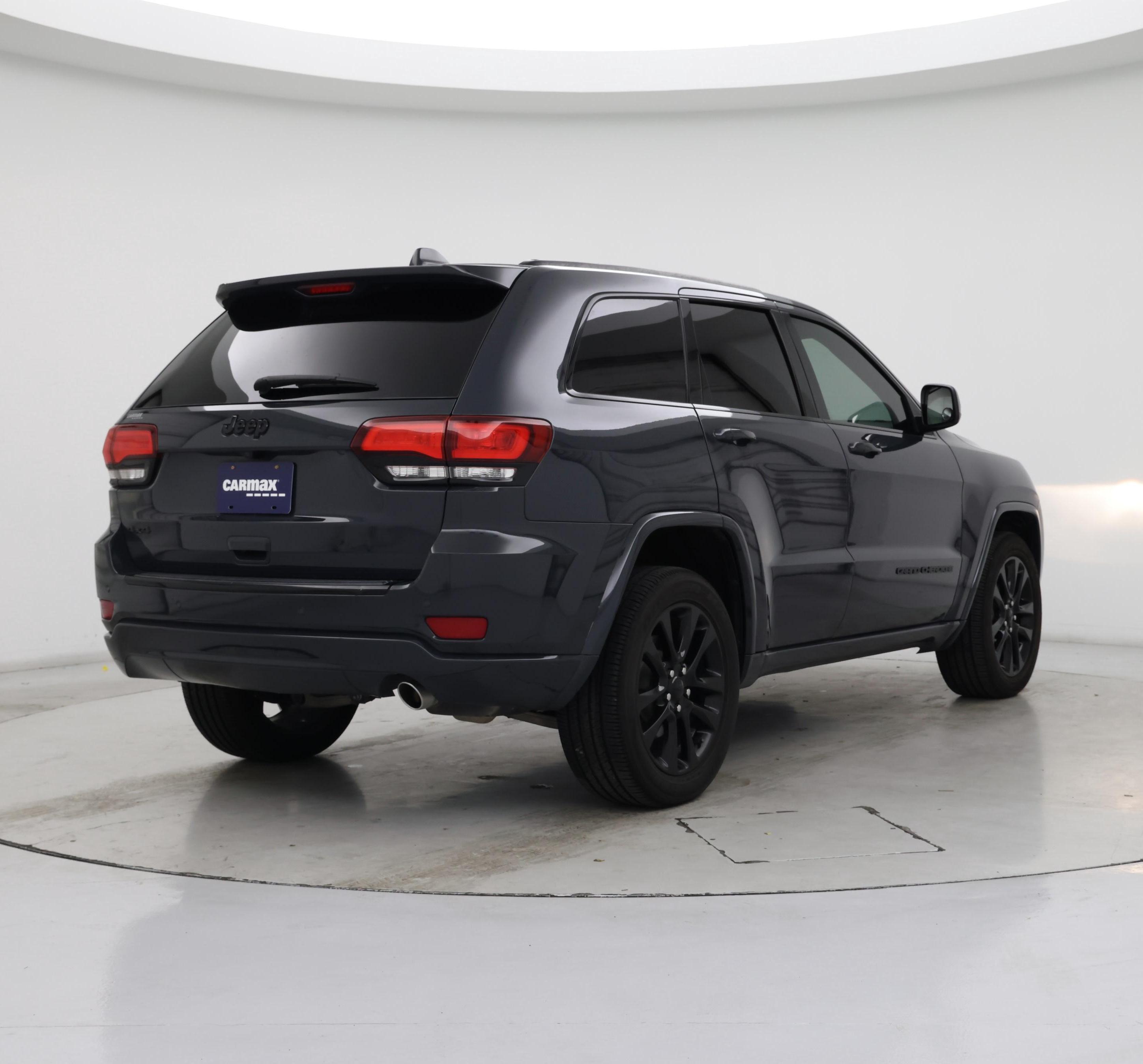 Thumbnail: 2018 Jeep Grand Cherokee - 8