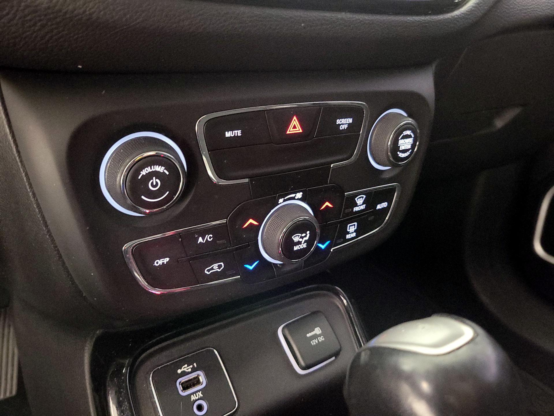 Thumbnail: 2019 Jeep Compass - 16