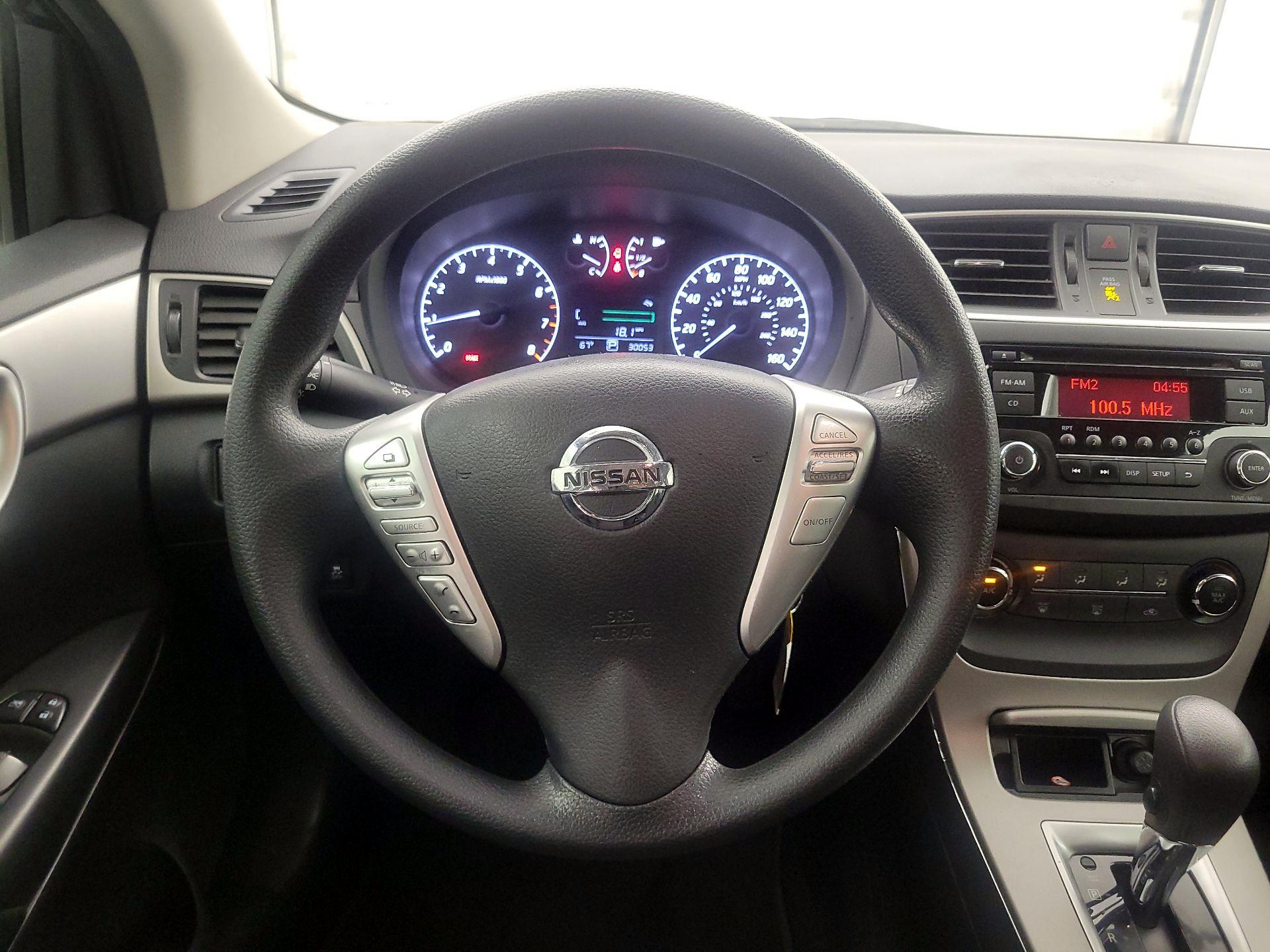 Thumbnail: 2015 Nissan Sentra - 10