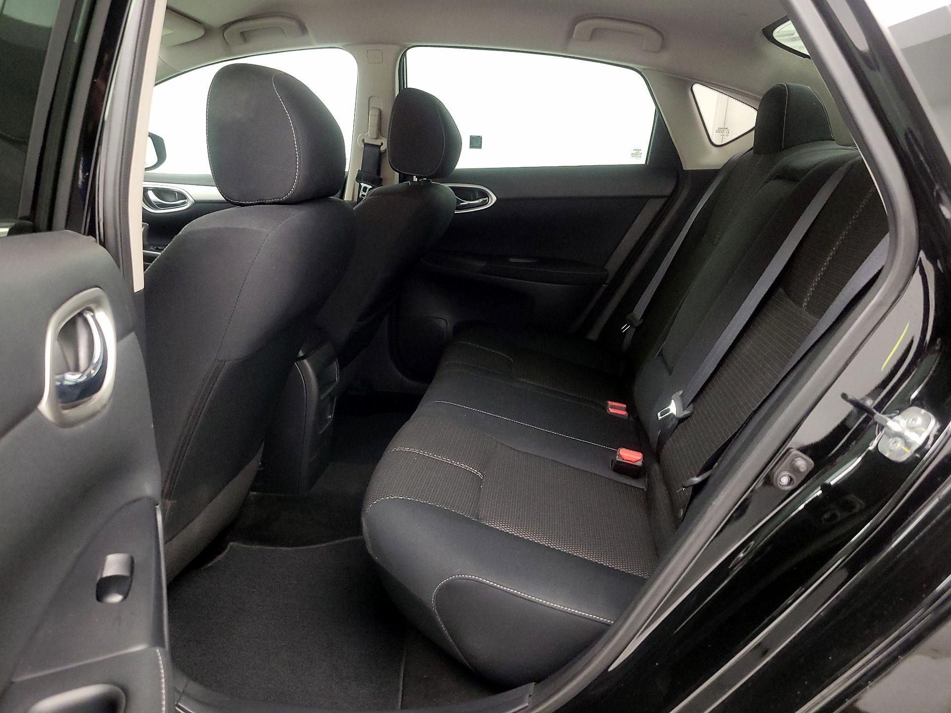 Thumbnail: 2015 Nissan Sentra - 18