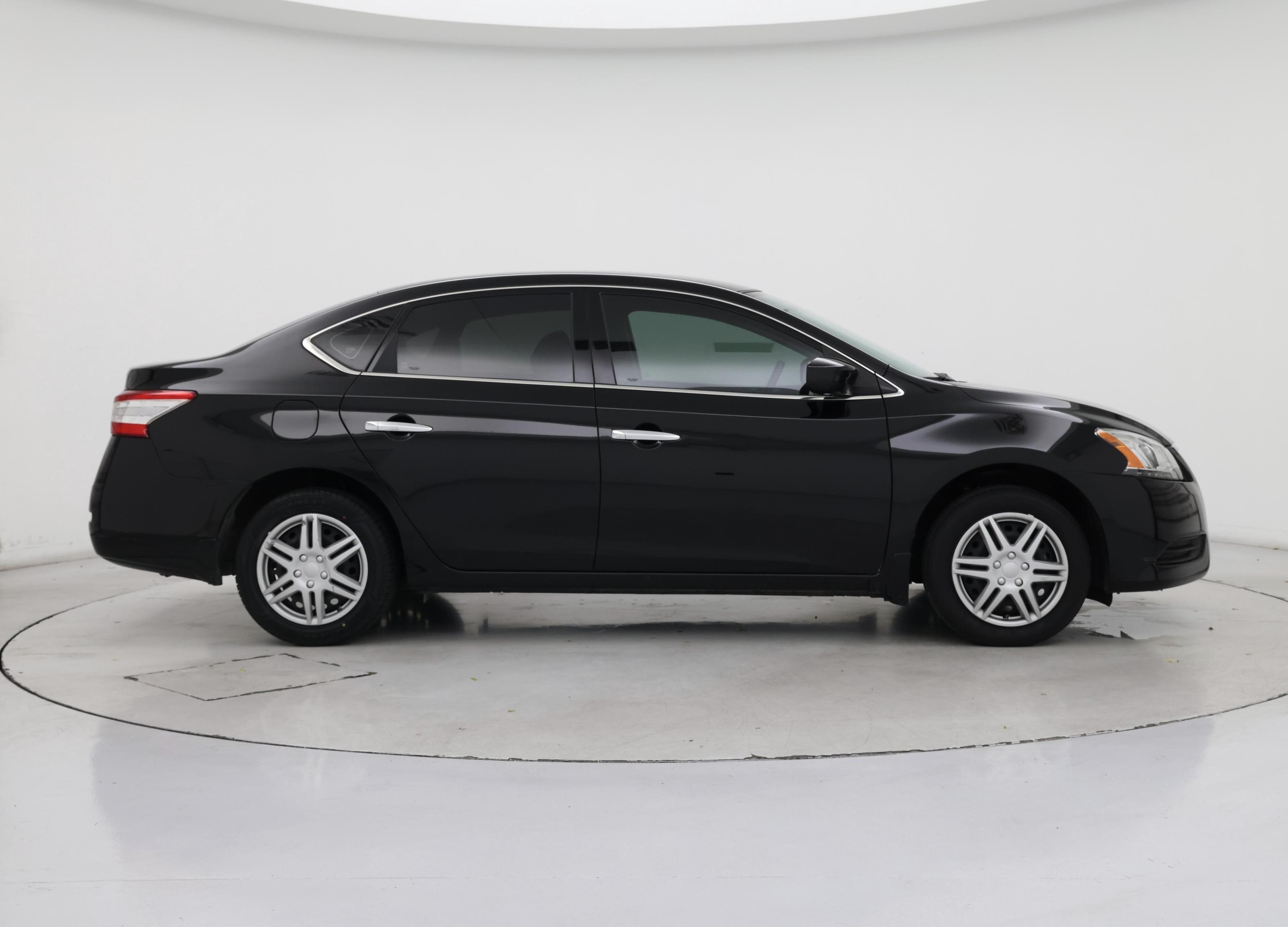 Thumbnail: 2015 Nissan Sentra - 7