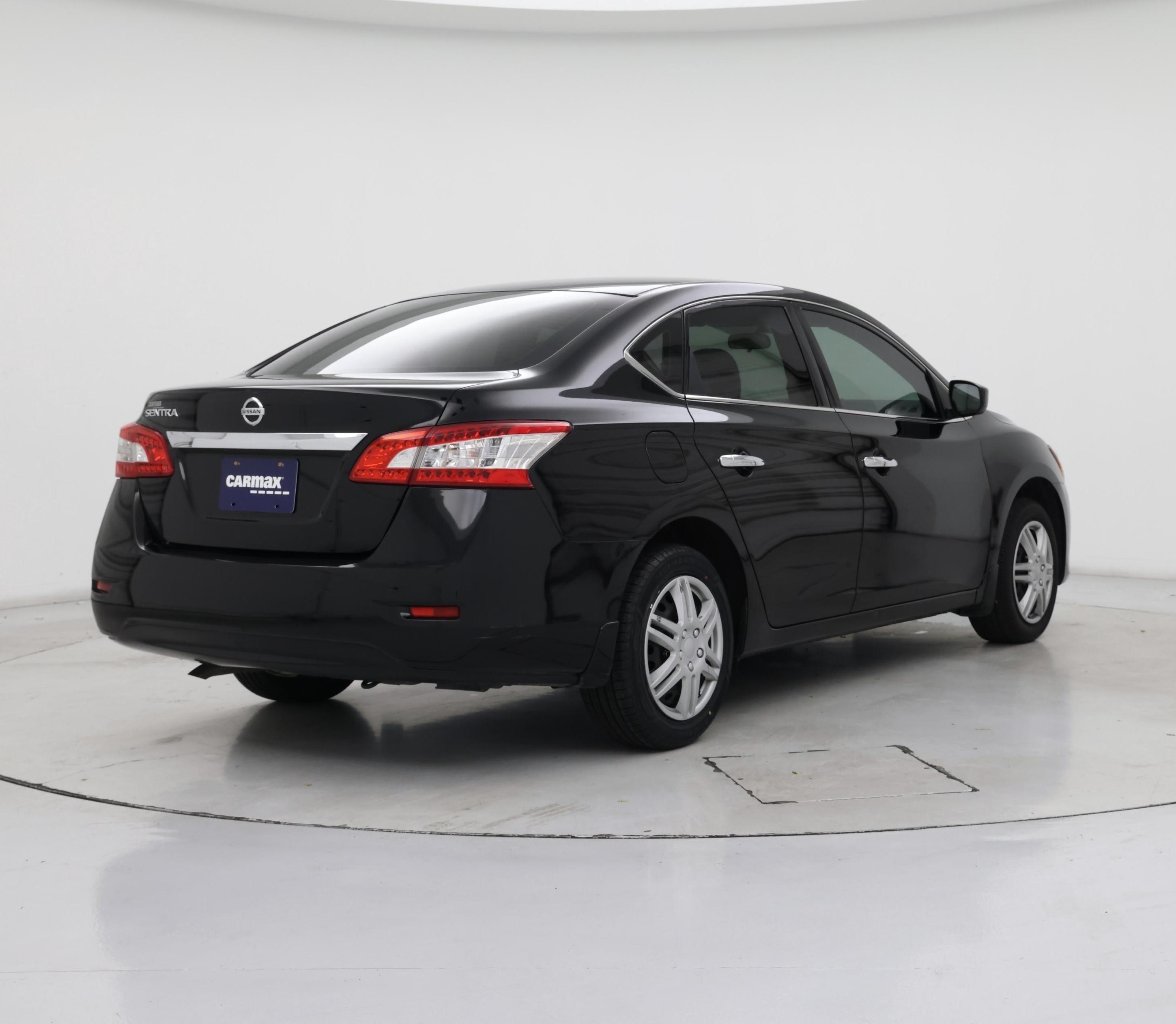 Thumbnail: 2015 Nissan Sentra - 8