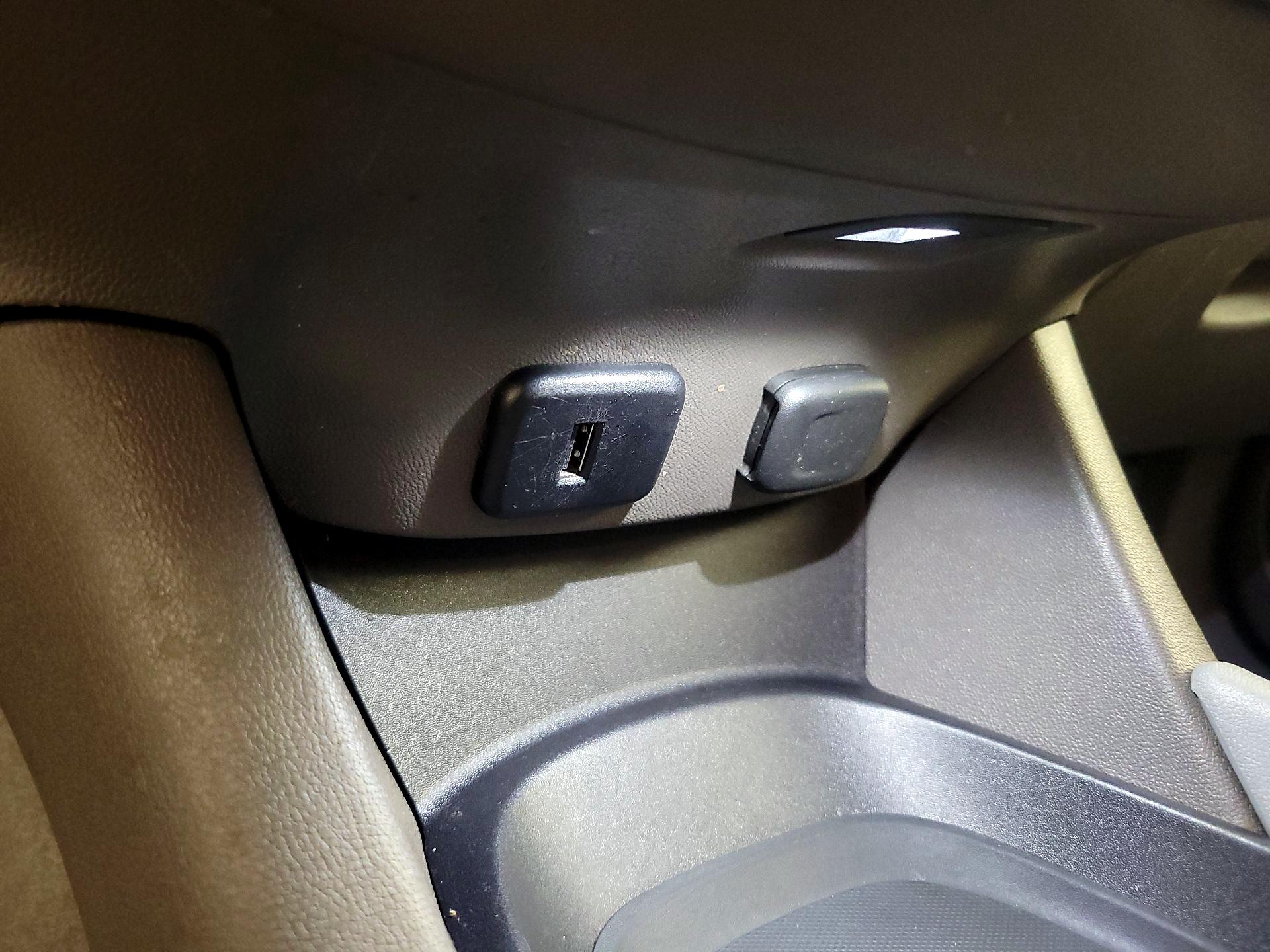 Thumbnail: 2017 Chevrolet Malibu - 18