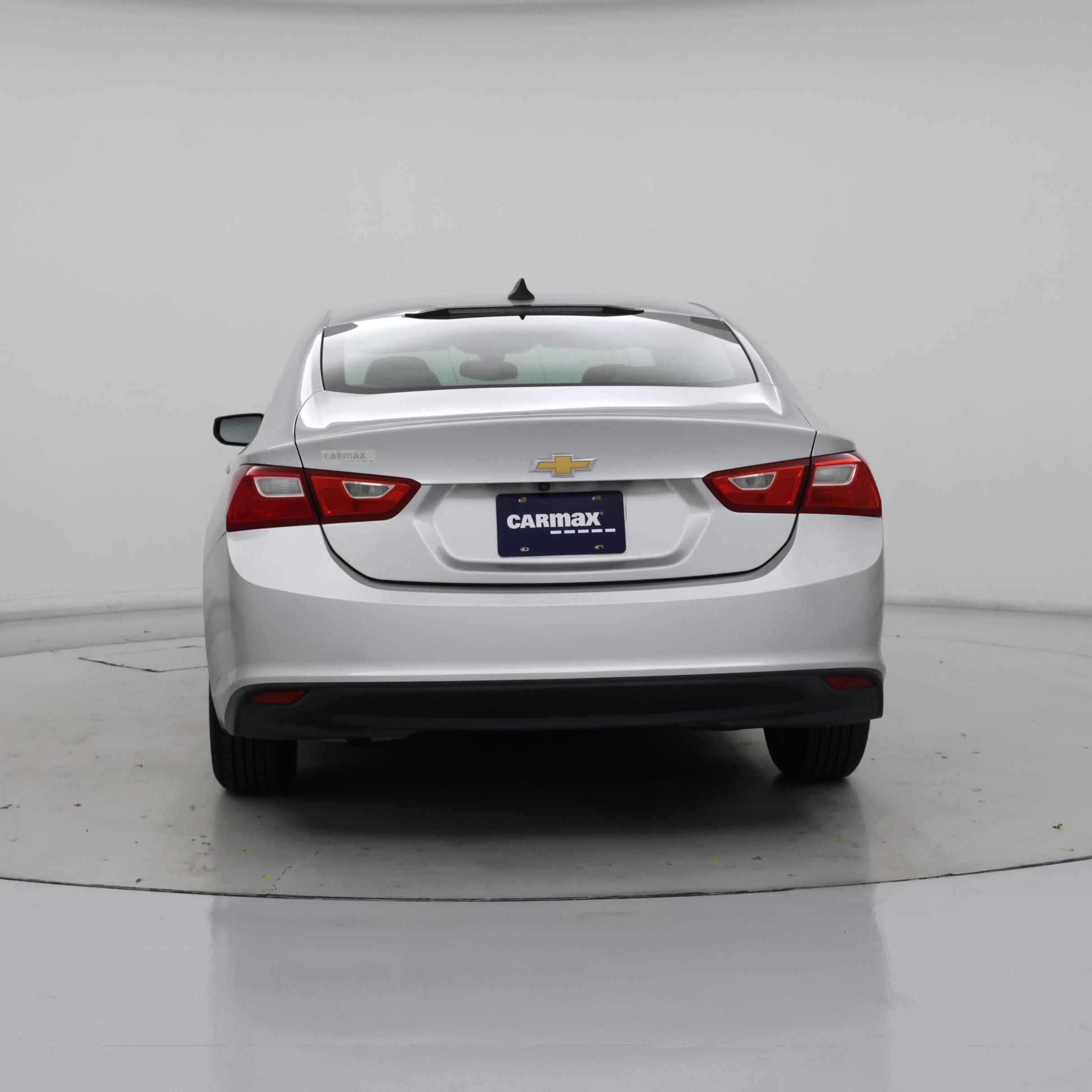 Thumbnail: 2017 Chevrolet Malibu - 6