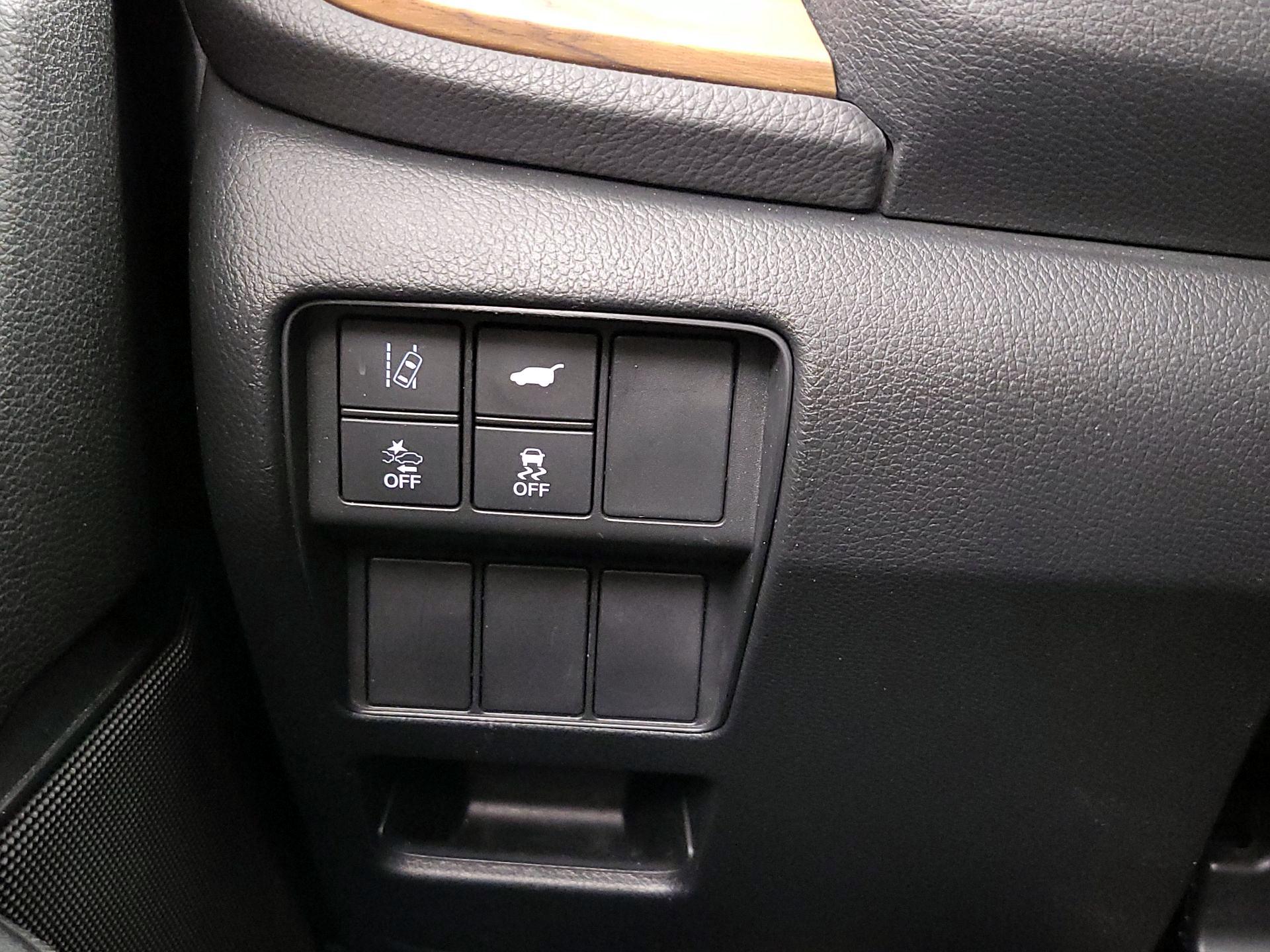 Thumbnail: 2017 Honda CR-V - 13