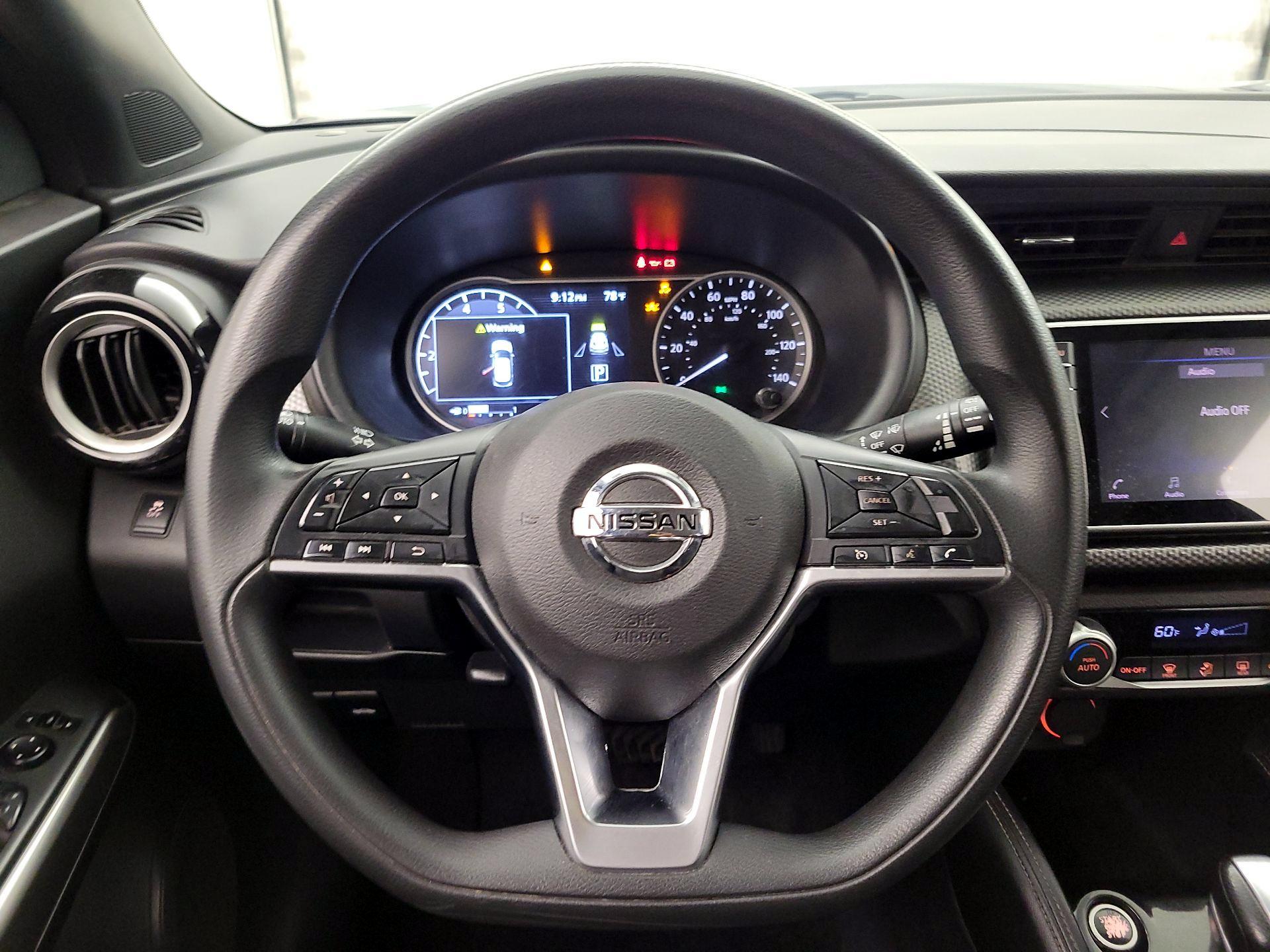 Thumbnail: 2018 Nissan Kicks - 10