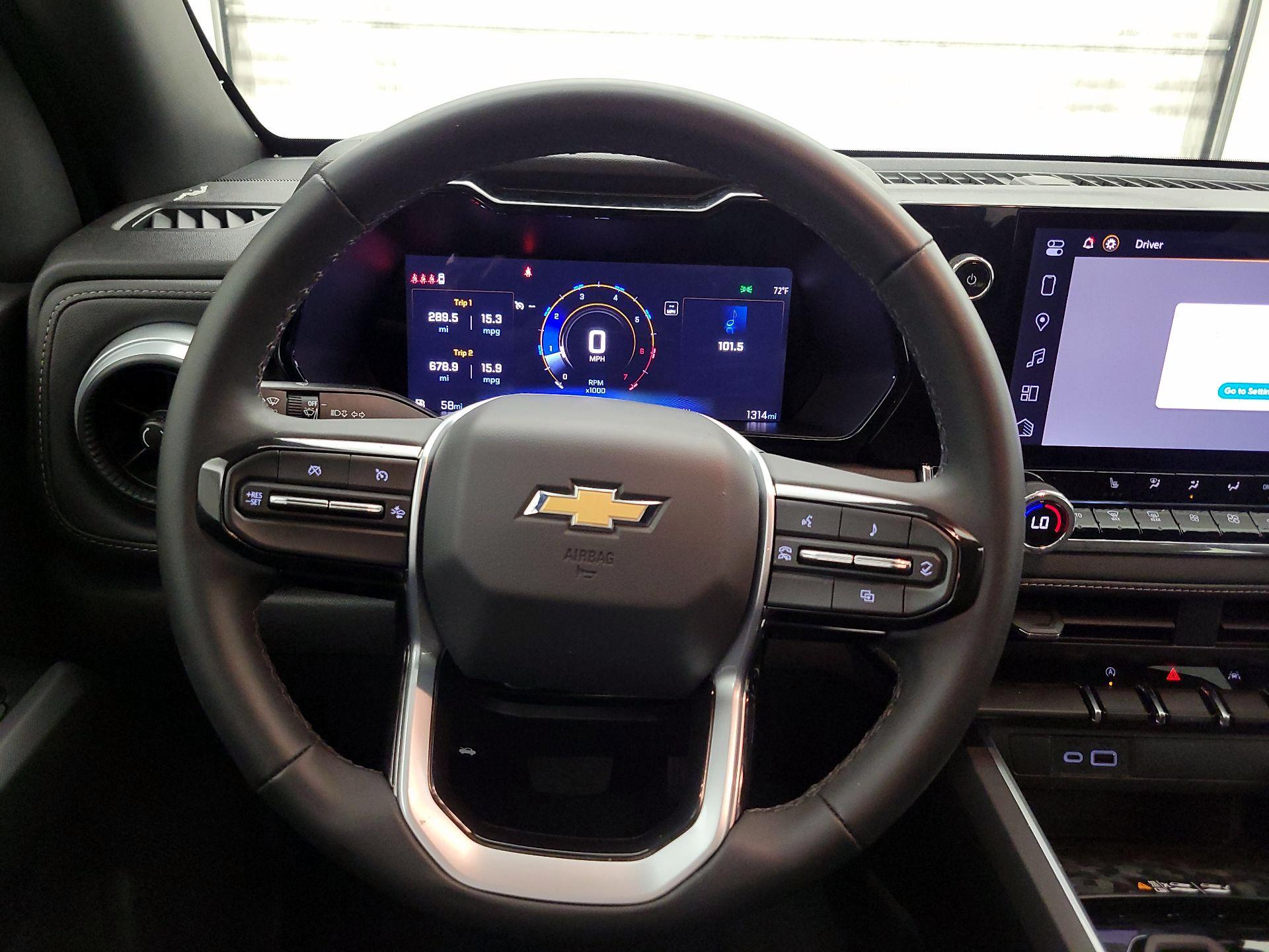 Thumbnail: 2024 Chevrolet Colorado - 10