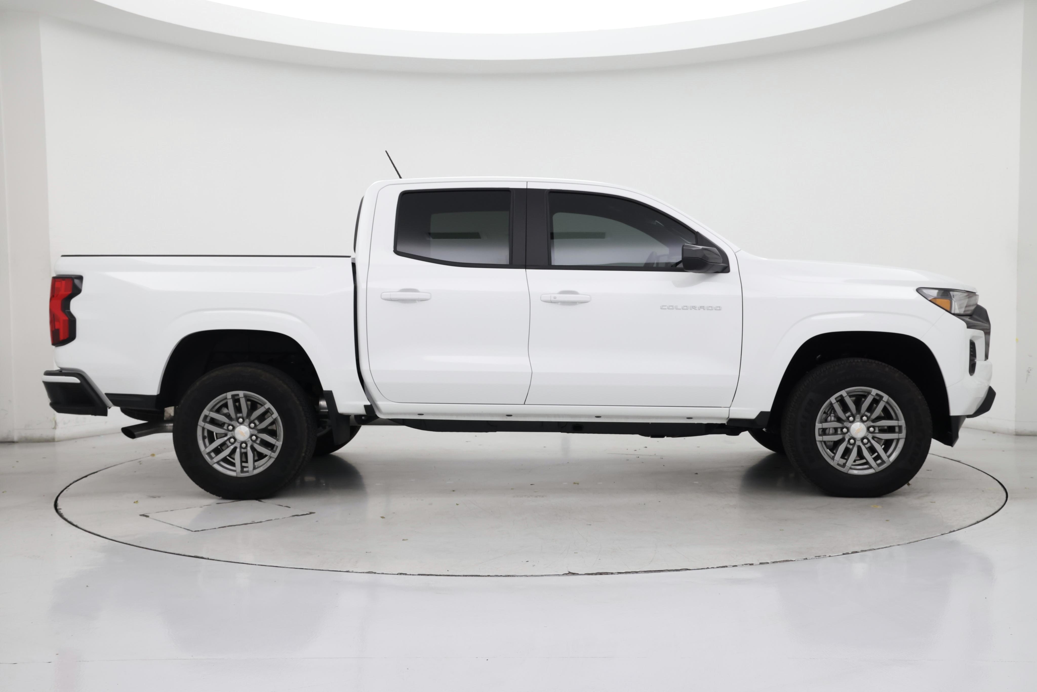 Thumbnail: 2024 Chevrolet Colorado - 7