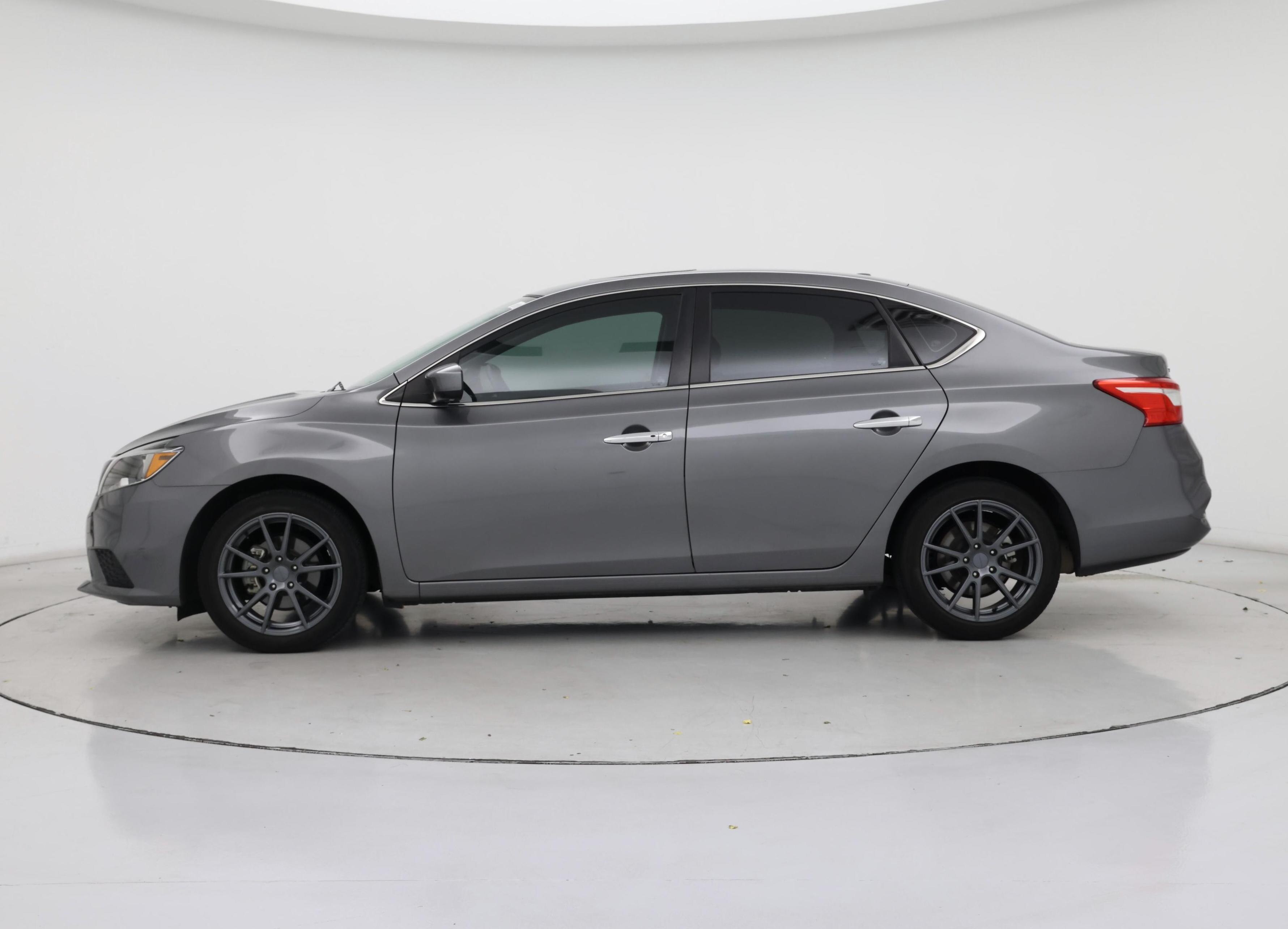 Thumbnail: 2019 Nissan Sentra - 3