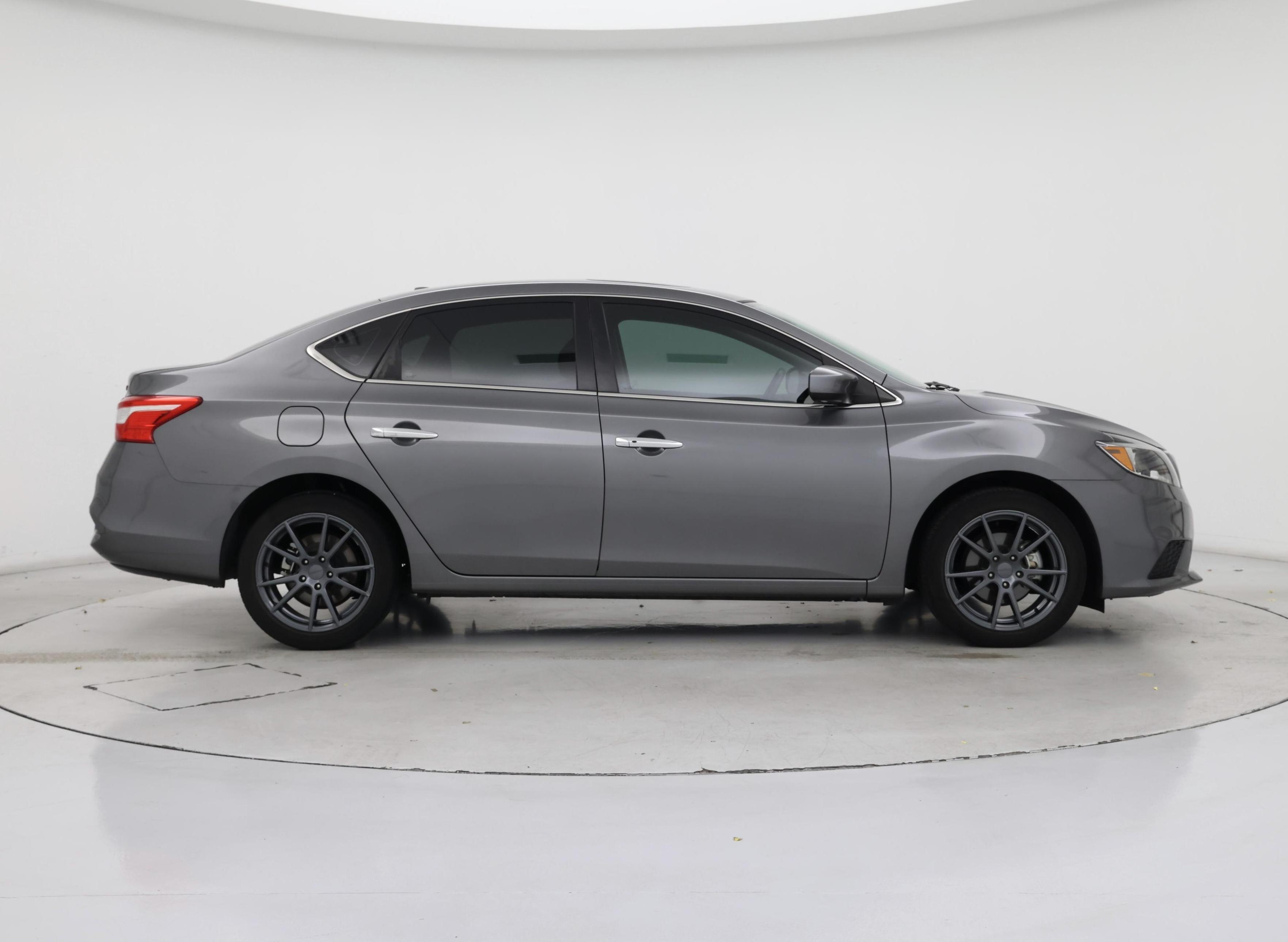 Thumbnail: 2019 Nissan Sentra - 7