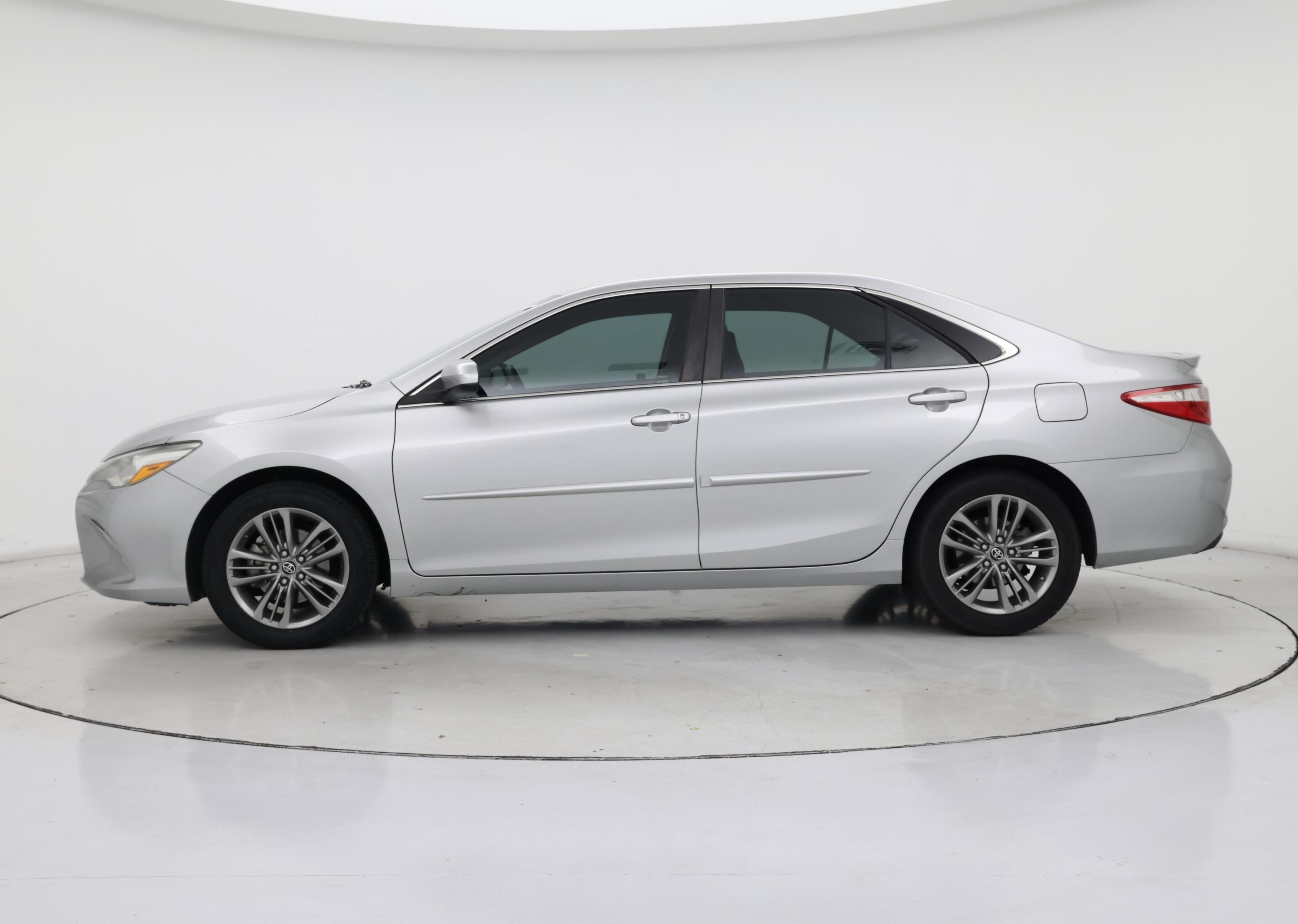 Thumbnail: 2017 Toyota Camry - 3