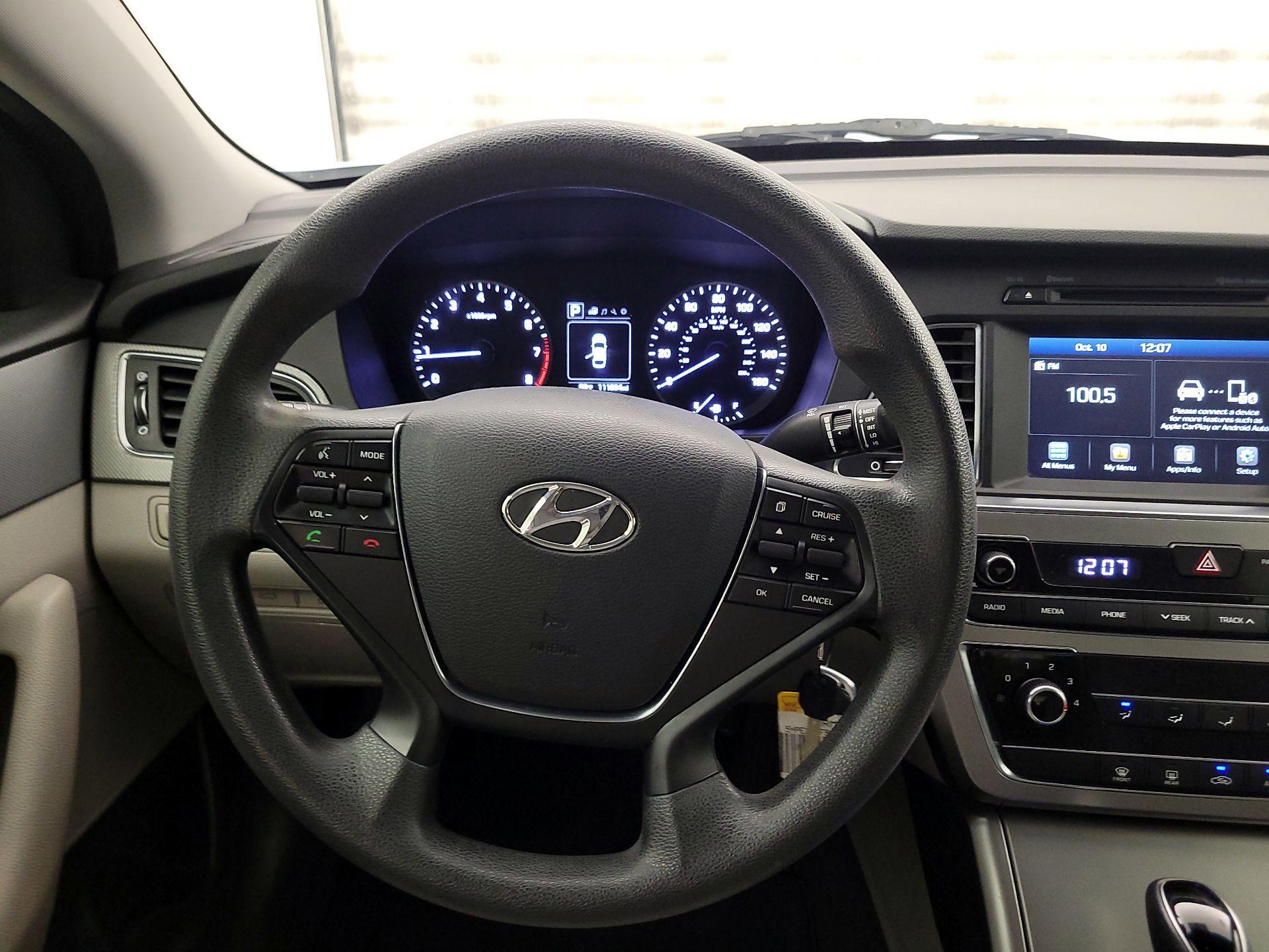 Thumbnail: 2017 Hyundai Sonata - 10